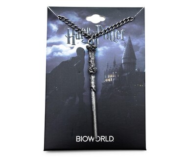 Foto 2 | Collar Con Colgante En Forma De Varita De Harry Potter De Bioworld - Venta Internacional.