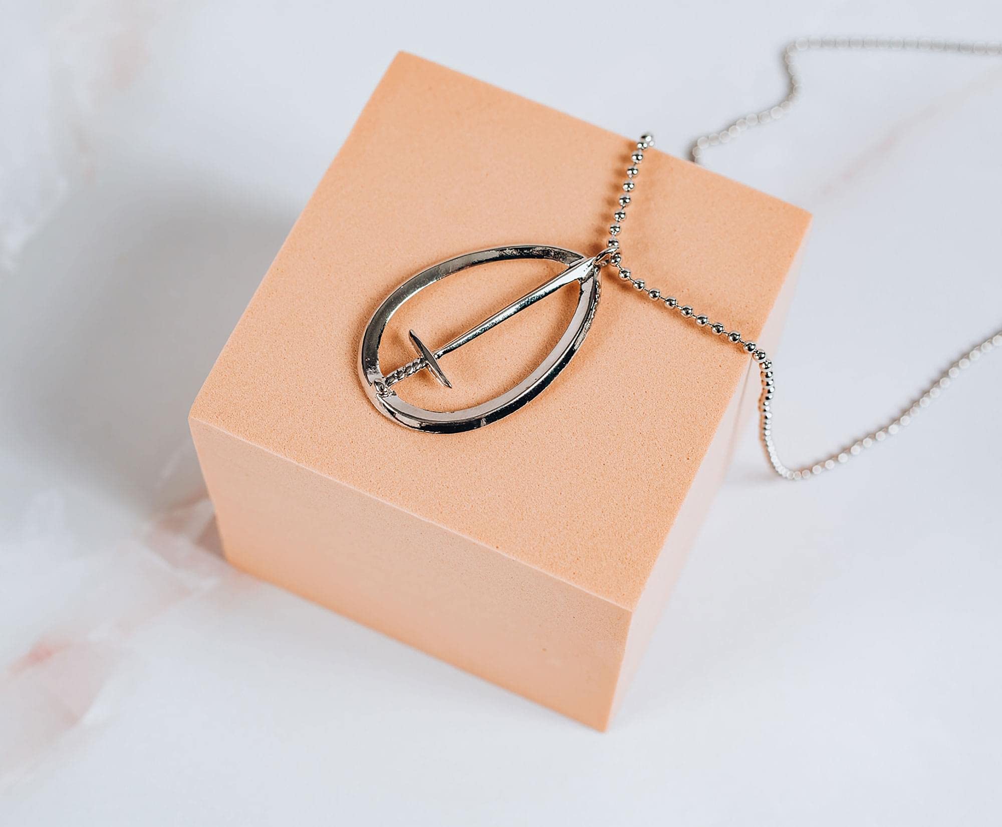 Foto 4 pulgar | Collar Marvel Studios Wandavision Monica Rambeau S.w.o.r.d. - Venta Internacional.