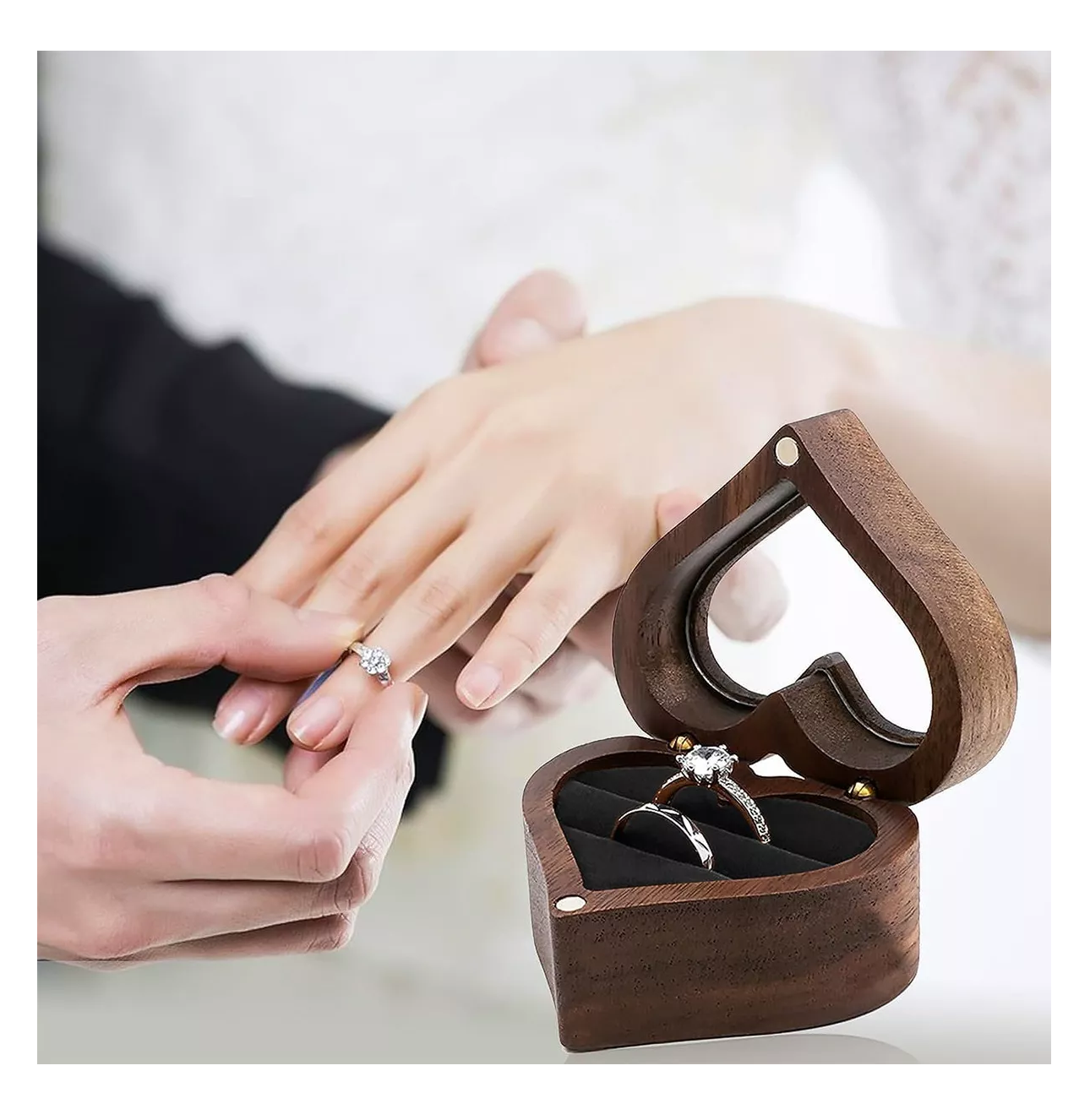 Foto 5 pulgar | Caja Con Anillos Forma De Corazón De Madera Nogal Para De Boda, Negro