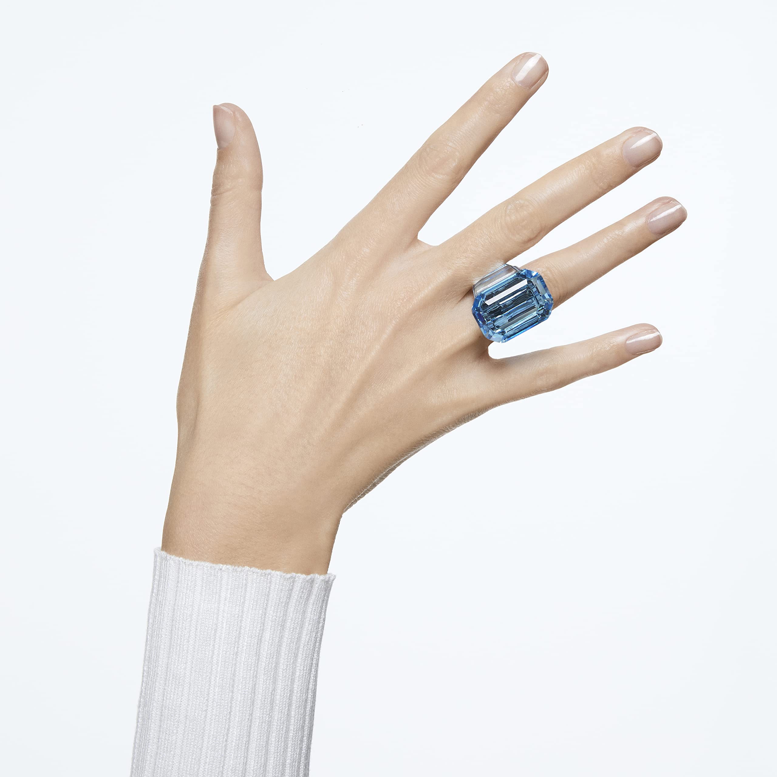 Foto 3 | Anillo Swarovski Lucent Cocktail De Cristal Azul Tamaño 8 - Venta Internacional.
