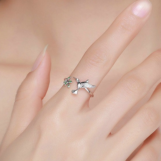 Foto 3 pulgar | Anillo Chulada, Colibrí De Plata .925 Con Chapa De Platino, Se Pude Mojar