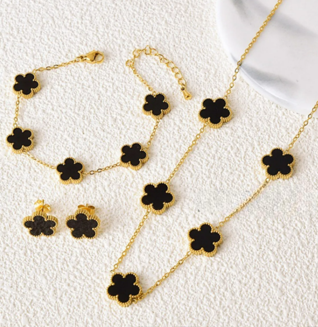 Foto 4 pulgar | Set De Joyería Xtellar De Trébol De 4 Hojas - Collar  Pulsera Y Aretes - Chapado En Oro De 18k
