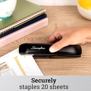 Foto 2 | Engrapadora Swingline Standard Con Capacidad Para 20 Hojas Ecológica Paquete De 2 Color Negro - Venta Internacional.