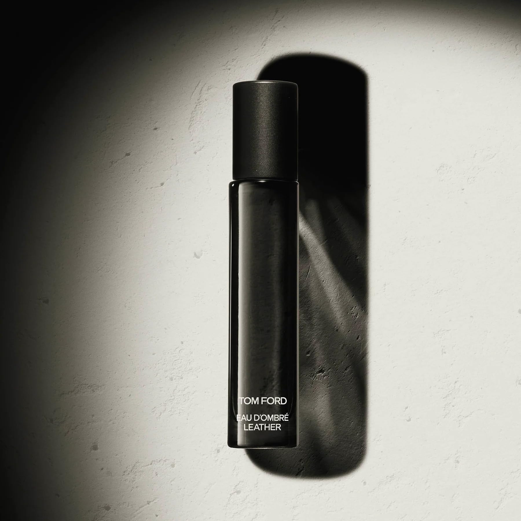 Foto 5 pulgar | Perfume Tom Ford Eau D'ombre Leather Eau De Toilette, 10 Ml - Venta Internacional.
