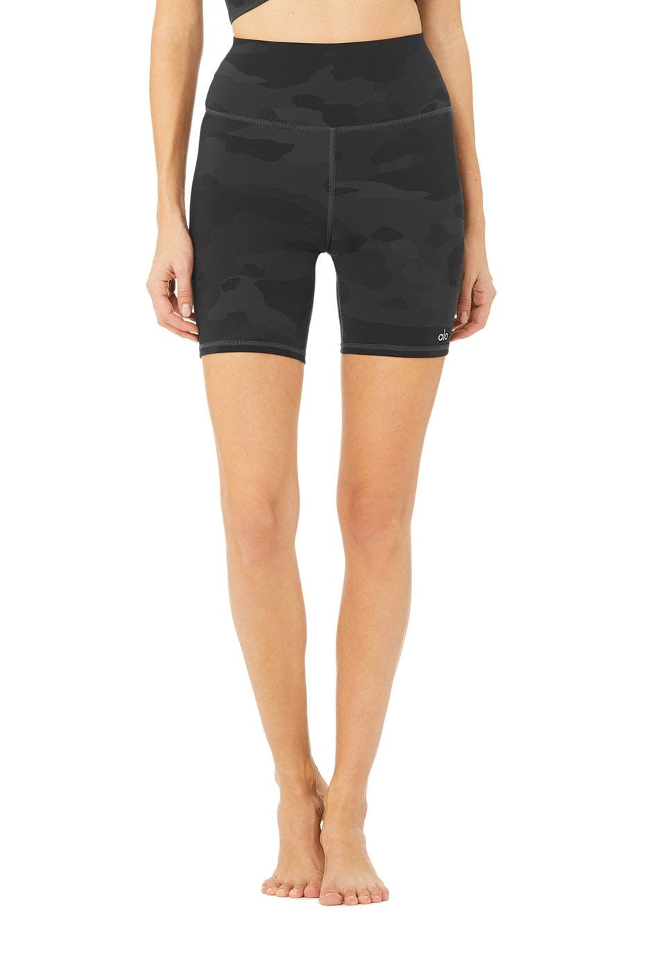 Foto 2 pulgar | Short Alo Yoga High Waist Vapor Camuflaje Negro para Mujer
