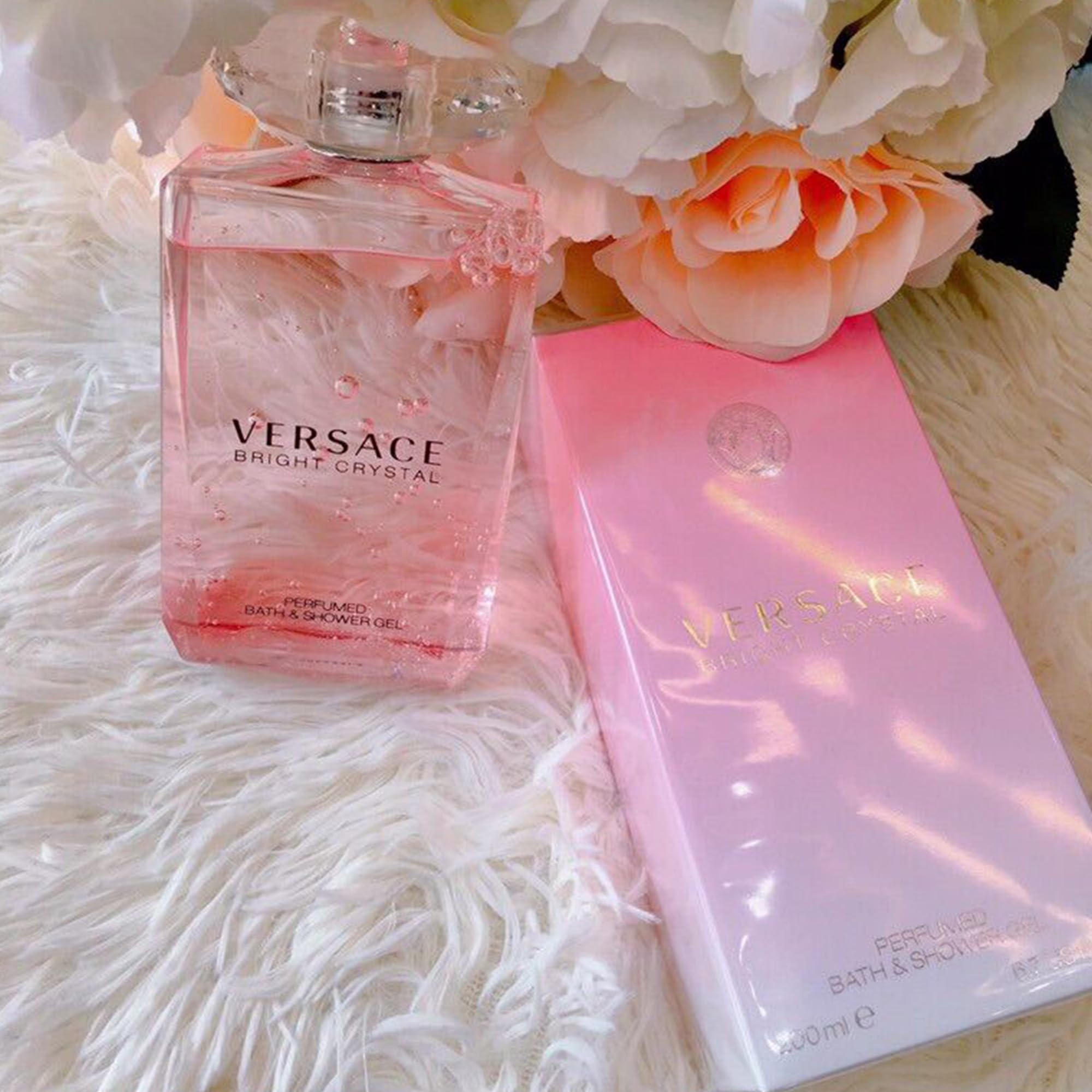 Foto 3 | Gel Perfumado De Baño Y Ducha Versace Bright Crystal 200 Ml Para Mujer - Venta Internacional.
