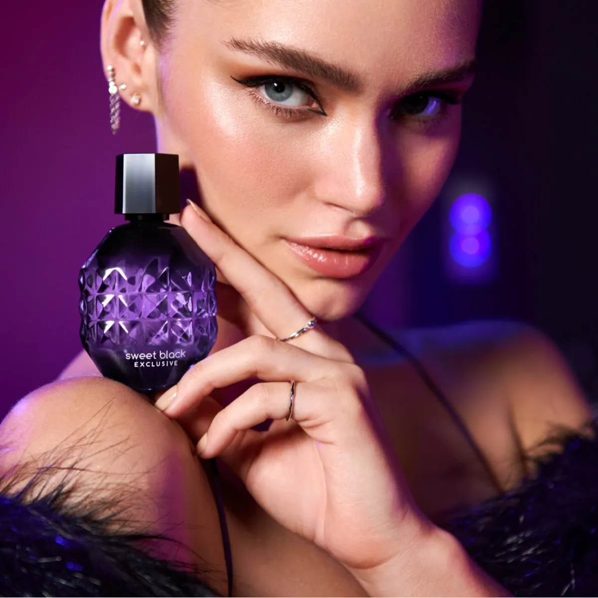 Foto 3 pulgar | Perfume Sweet Black Exclusive Eau De Parfum Colonia Para Dama Cyzone 50ml