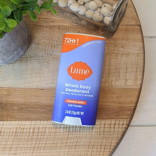 Foto 4 | Desodorante Lume Smooth Solid Stick Soft Powder 75 Ml - Venta Internacional.