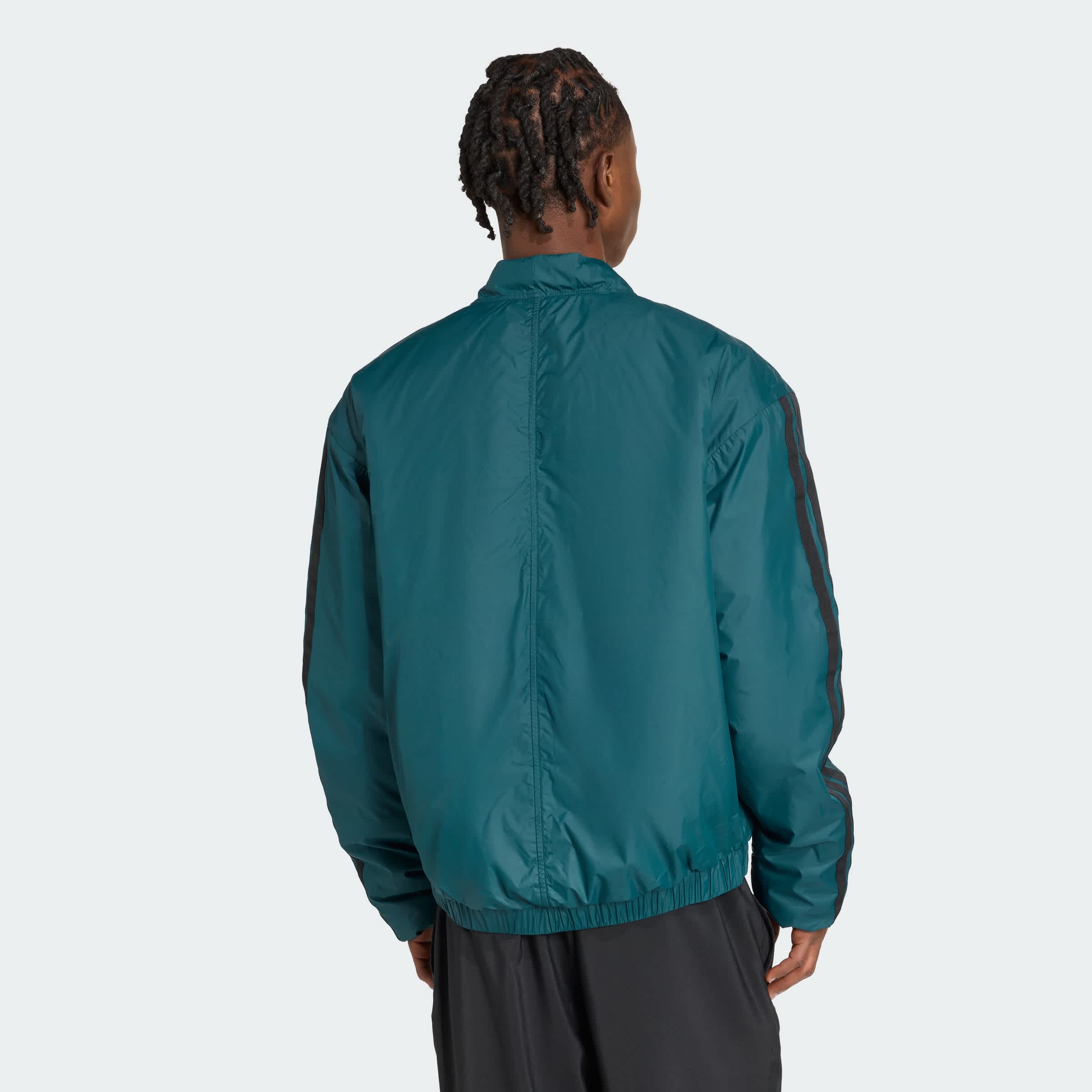 Foto 5 pulgar | Chamarras Bómber Aislantes Essentials Con Climawarm Y Las 3 franjas Adidas Verde Hombre