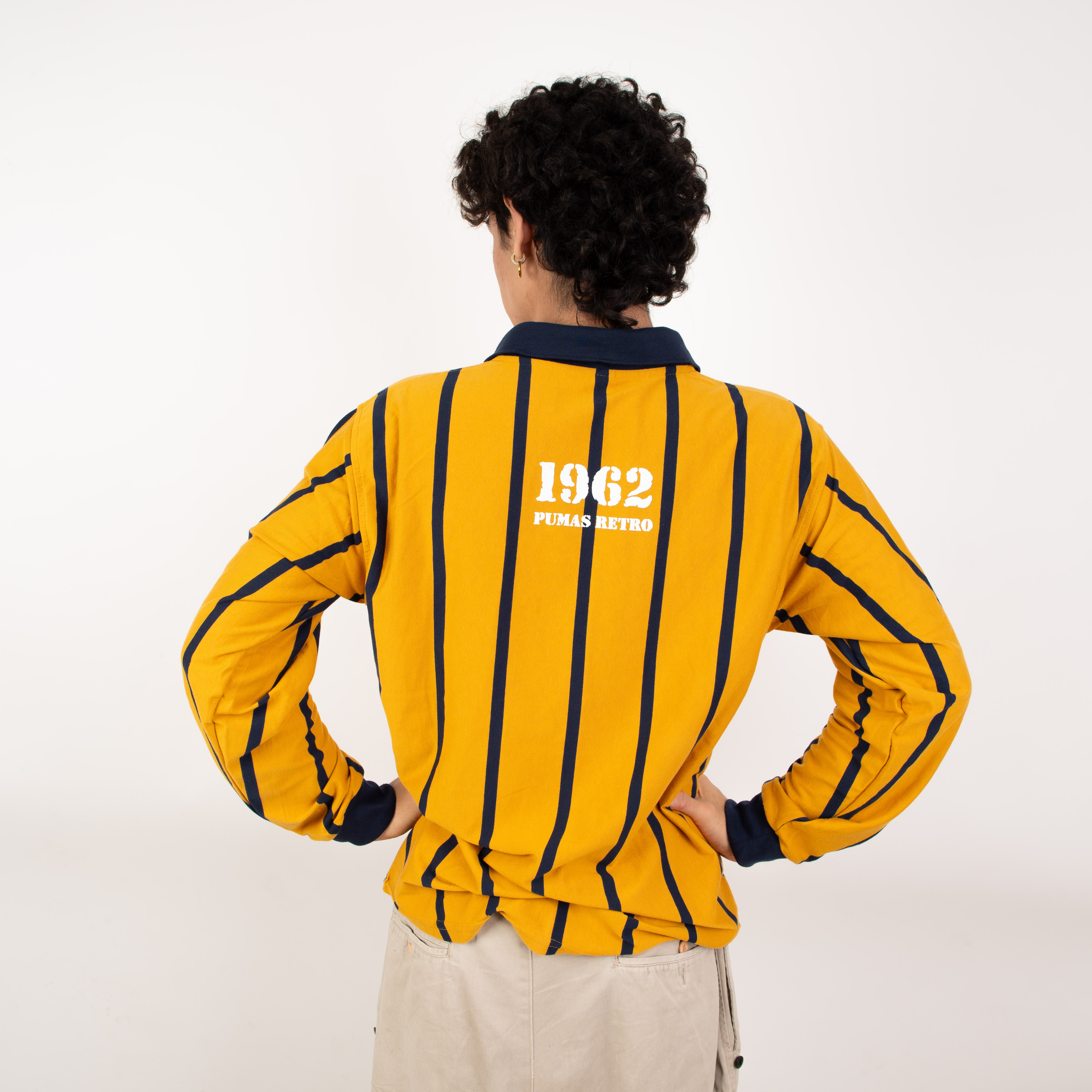 Foto 3 pulgar | Jersey Retro Pumas 1962 – Diseño Oro Y Azul