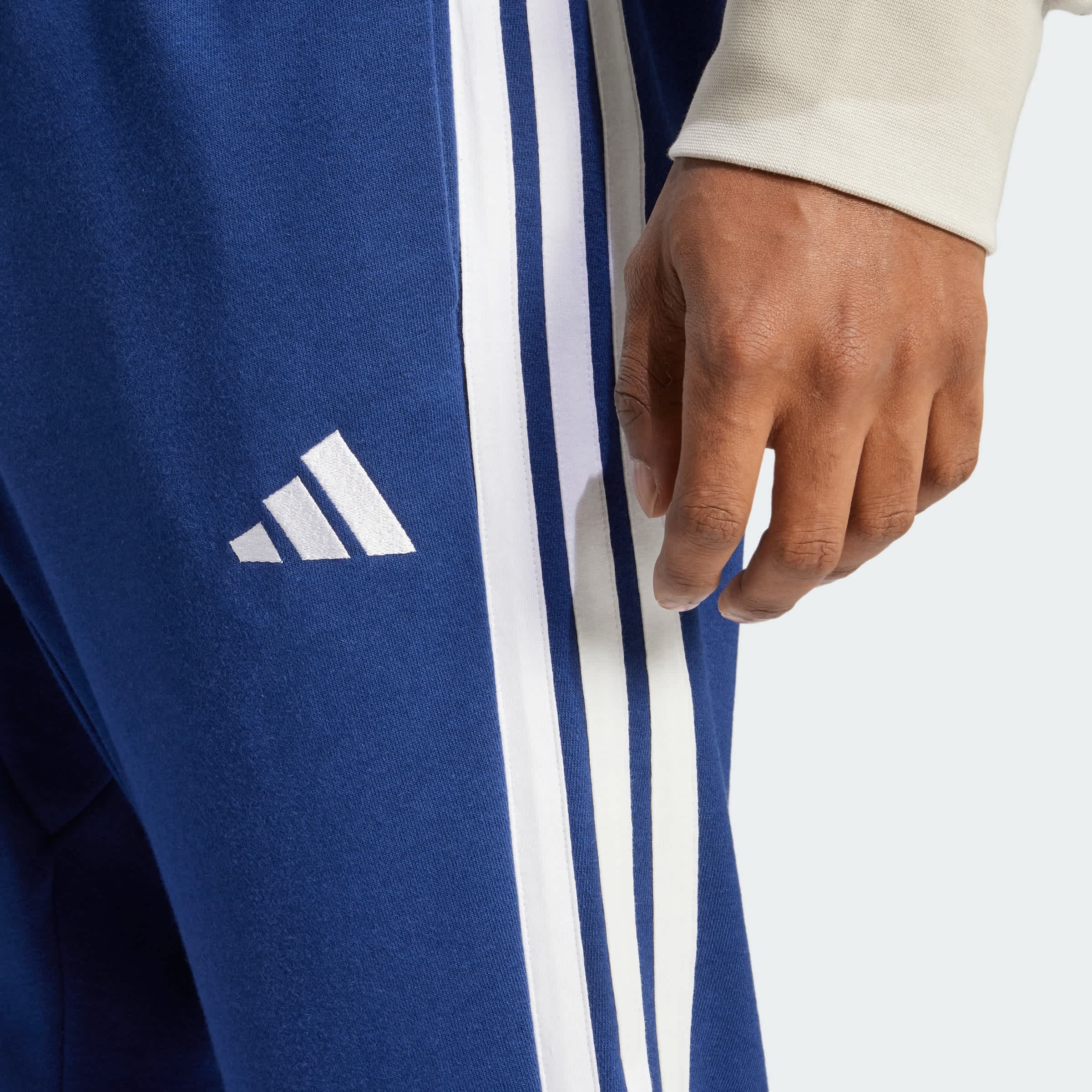 Foto 7 pulgar | Pants De Felpa Francesa De 3 Franjas Essential Adidas Azul Hombre