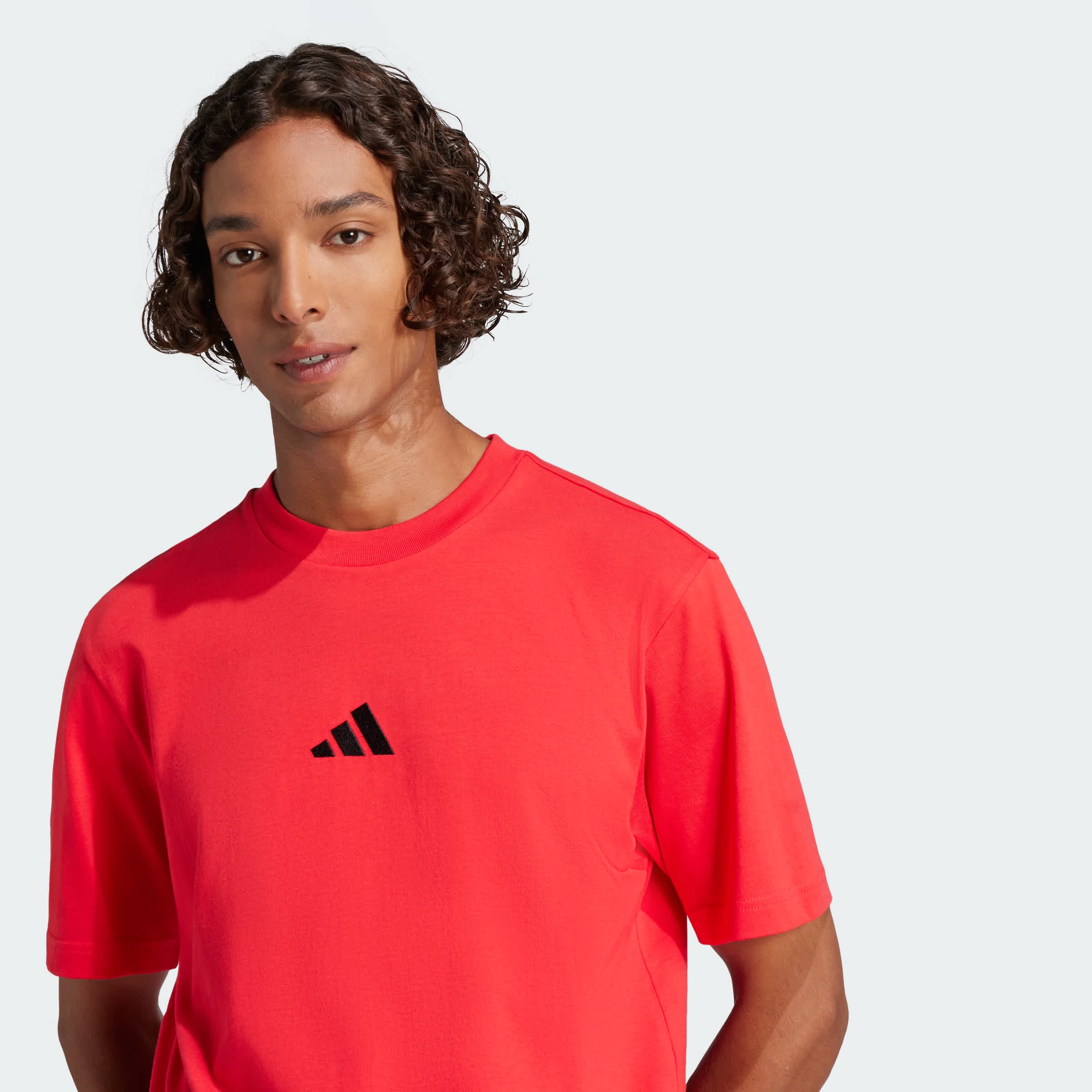 Foto 6 | Playera Essentials Logo Pequeño Tejido Jersey Adidas Rojo Hombre