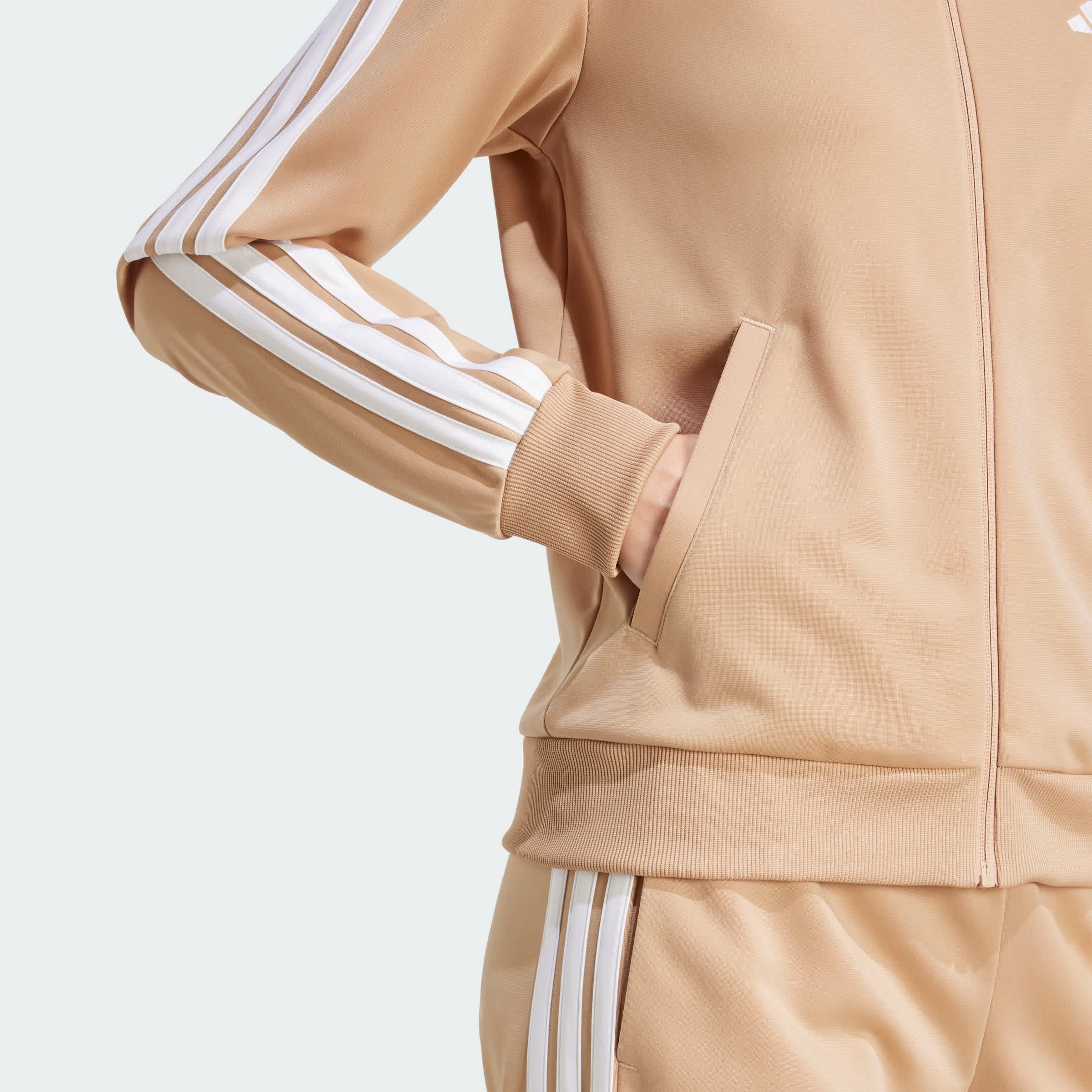 Foto 8 pulgar | Conjunto Deportivo Essentials 3 Rayas Adidas Café Mujer
