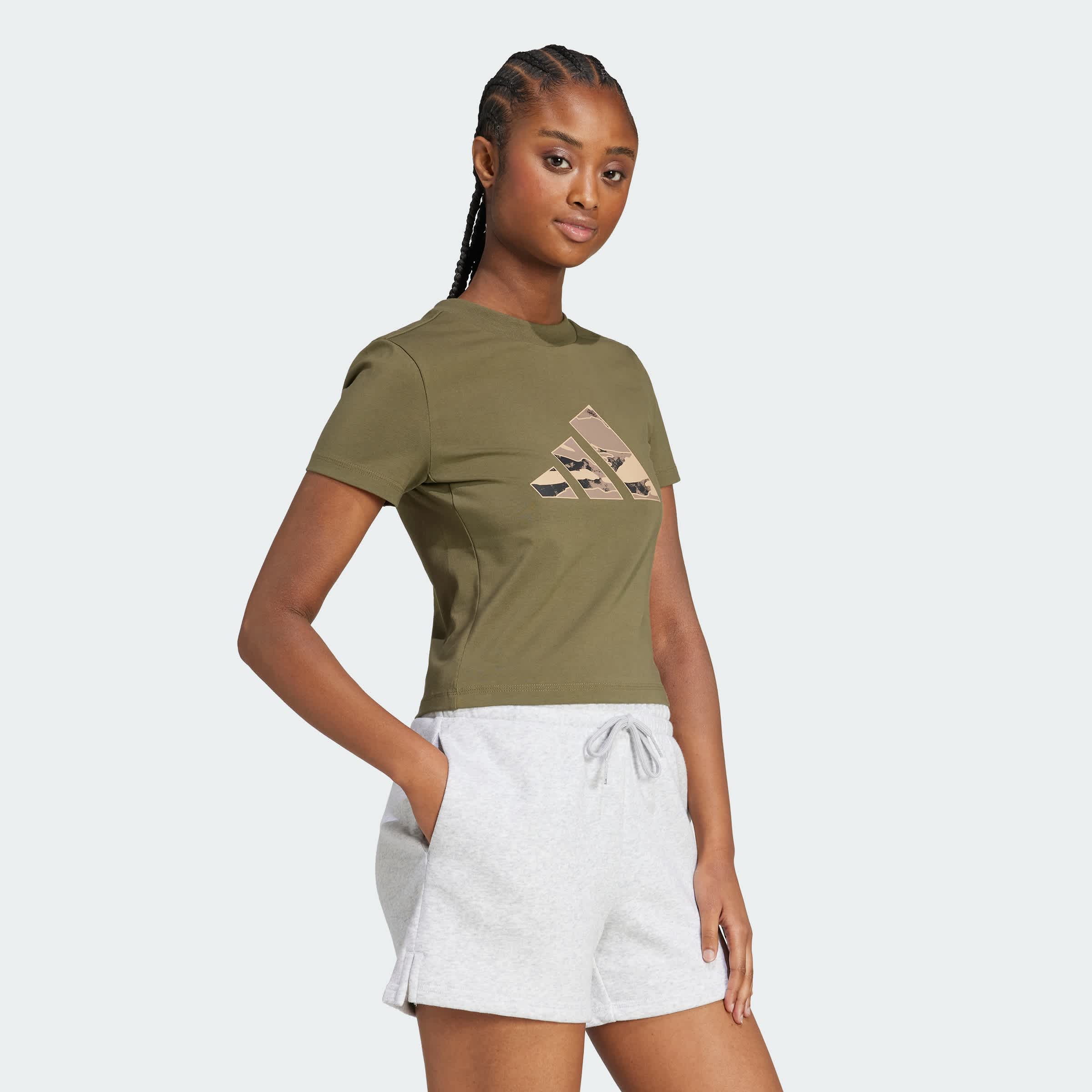 Foto 5 | Playera Corta Camo Graphic Adidas Verde Mujer