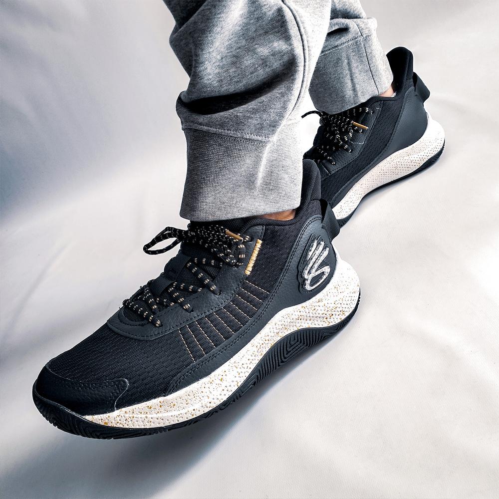 Foto 8 pulgar | Tenis Under Armour Curry 3z7 - 3026622001 - Negro - Hombre Negro