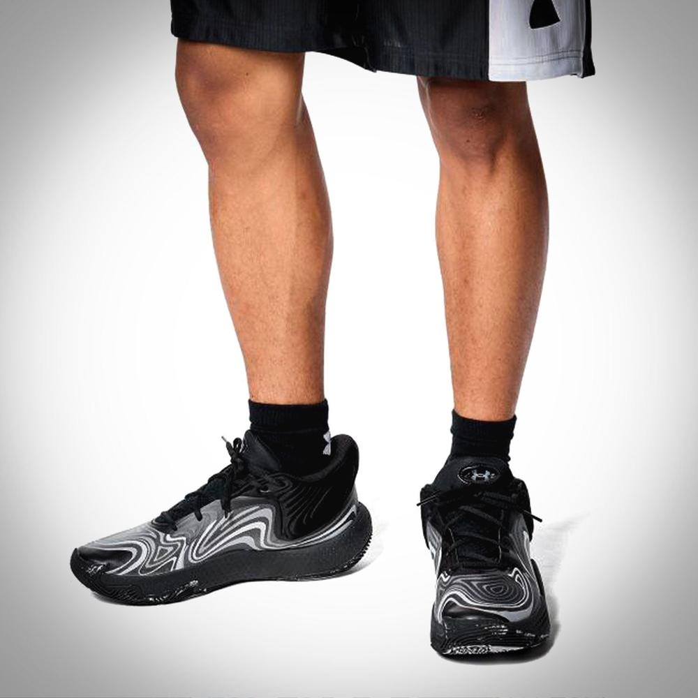 Foto 7 | Tenis Under Armour Spawn 6 Mid - 3027647001 - Negro - Hombre Negro