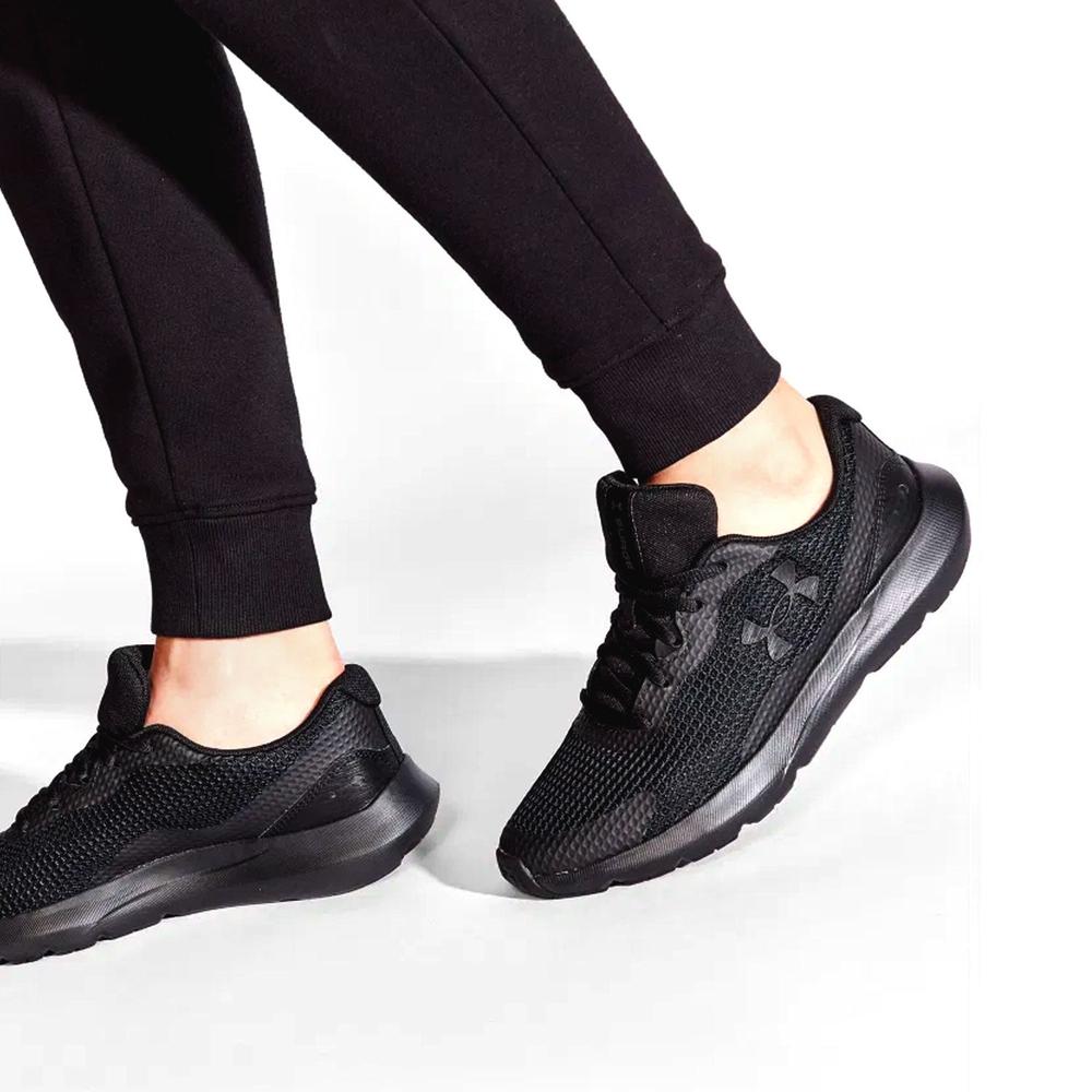 Foto 8 pulgar | Tenis Under Armour Surge 3 - 3024883002 - Negro - Hombre Negro