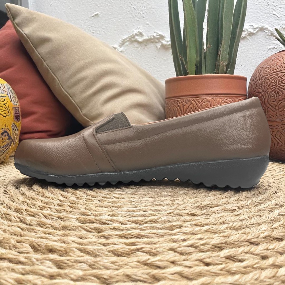 Foto 9 pulgar | Zapatos Las Cuatas Zapaterías Café para Mujer