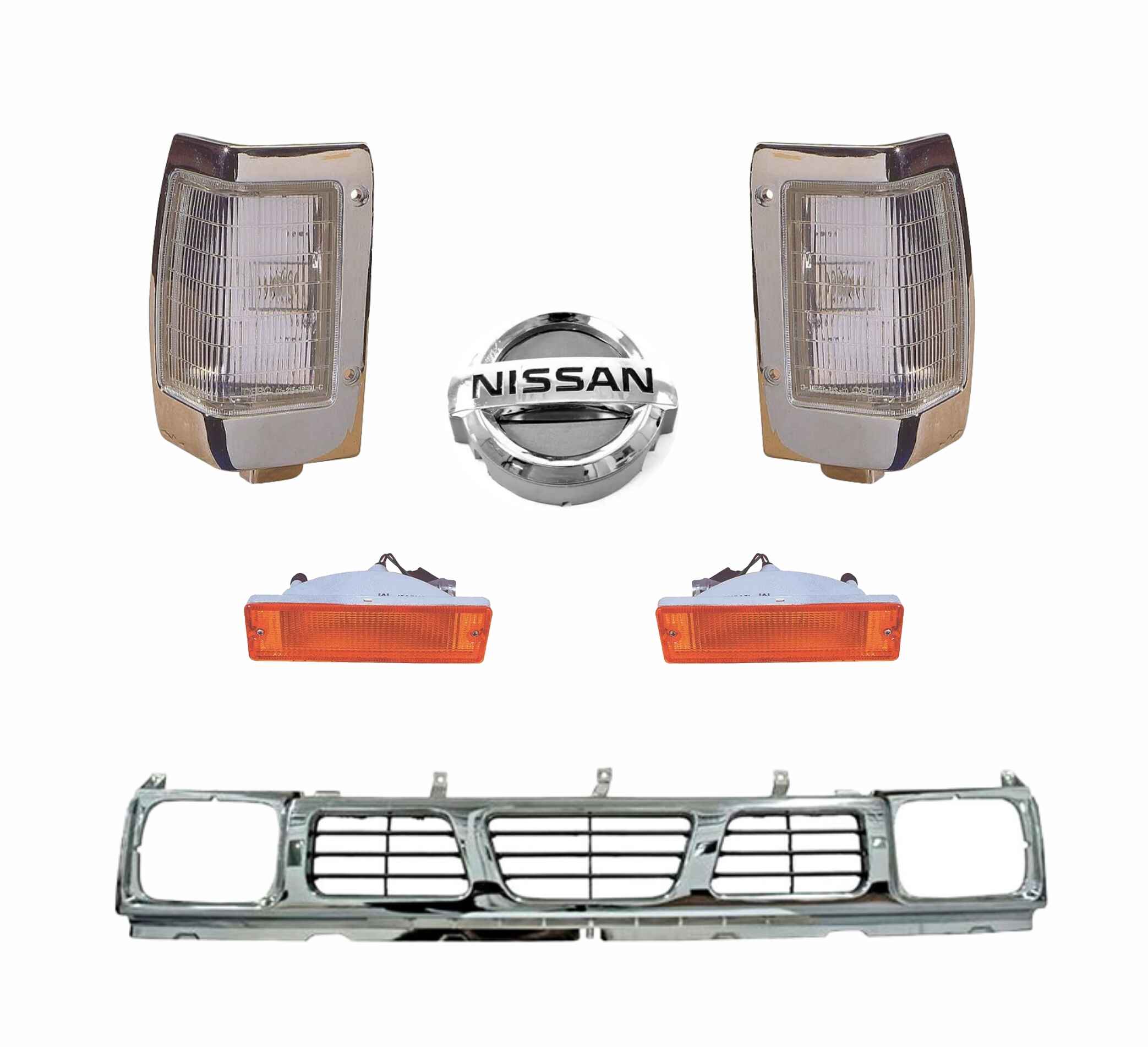 Parrilla Nissan D21 Cromada Con Cuartos Y Logo