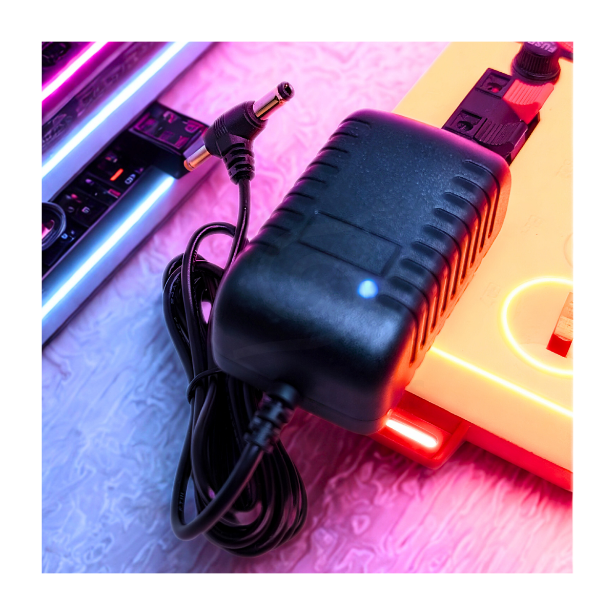 Foto 4 pulgar | Eliminador Adaptador Cargador 5v 2000mha 2a Doble Punta Plug