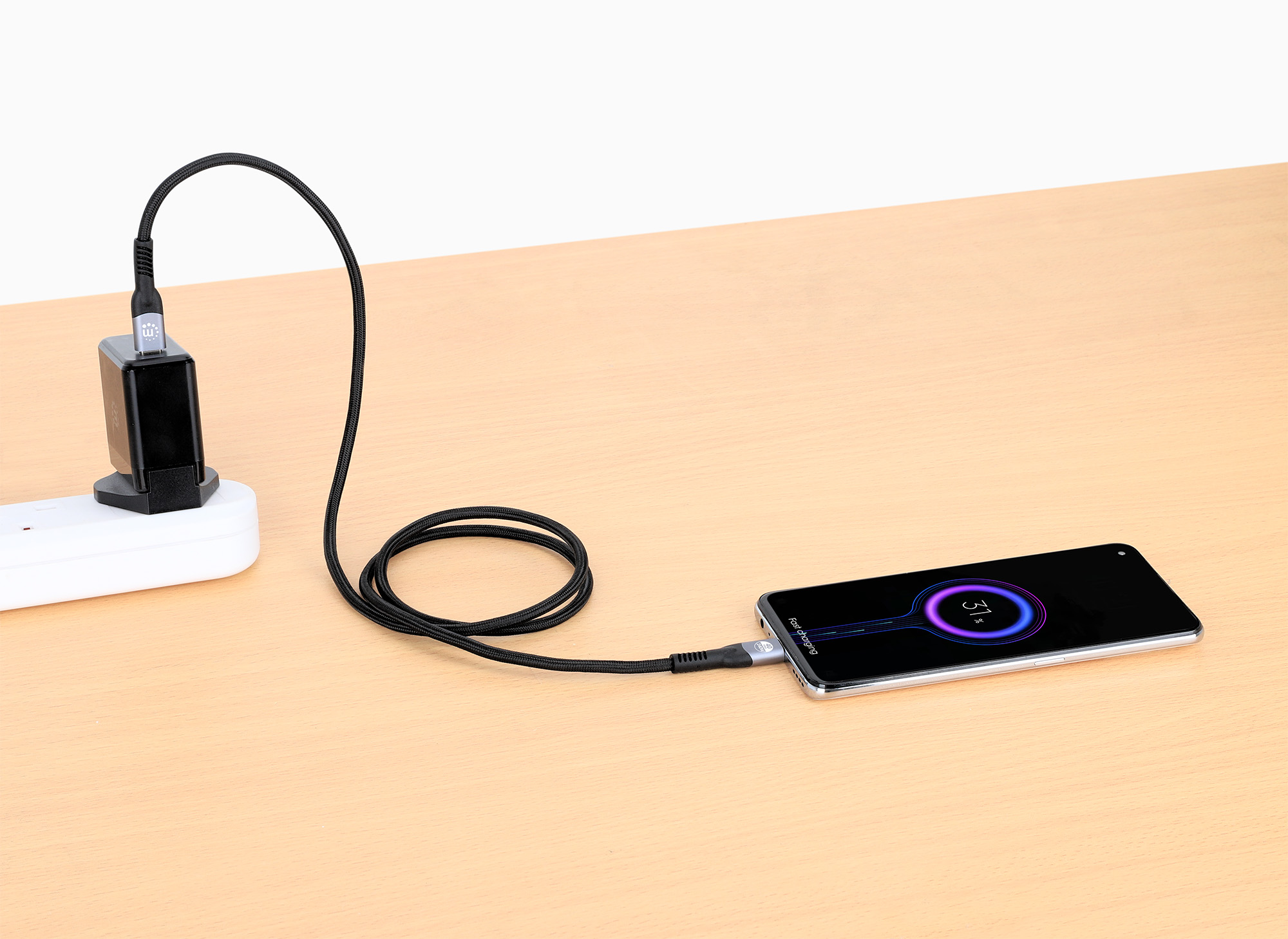 Foto 8 | Cable Usb-c Para Carga Y Video De Súper Velocidad+ Negro Manhattan 1m
