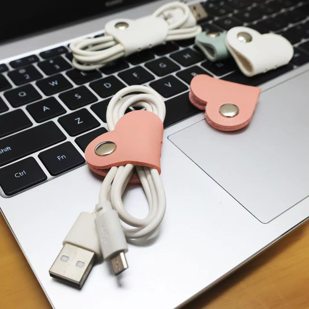 Foto 4 pulgar | Organizador De Cables Con Forma De Corazón, Piel Sintética, 3 Unidades, Color Matcha - Venta Internacional.