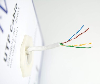 Foto 2 | Cable Ethernet Vivo Cca Cat6 23 Awg 305 M Utp Blanco Cable-v00 - Venta Internacional.