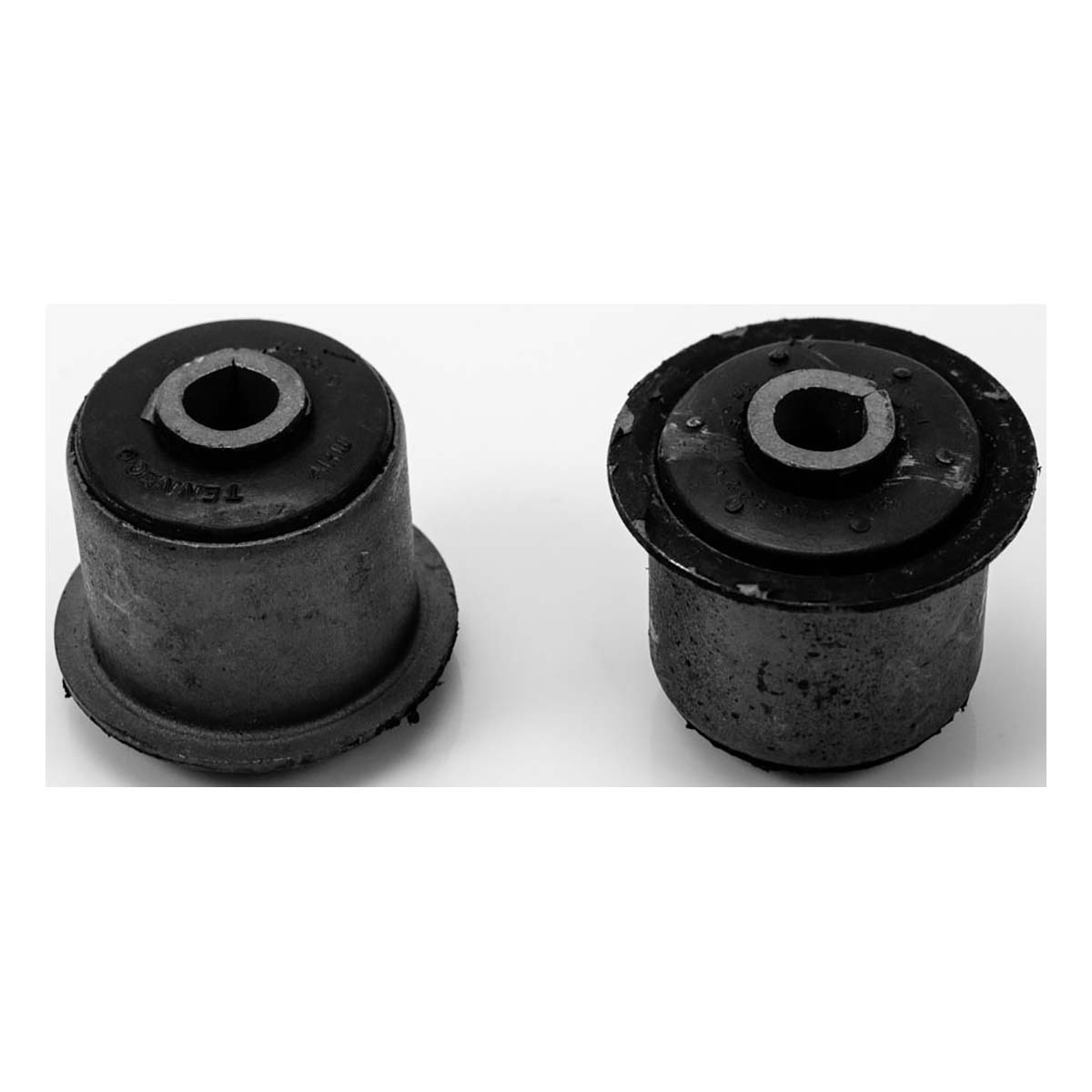 Foto 2 pulgar | Buje Horquilla Superior Commander Grand Cherokee