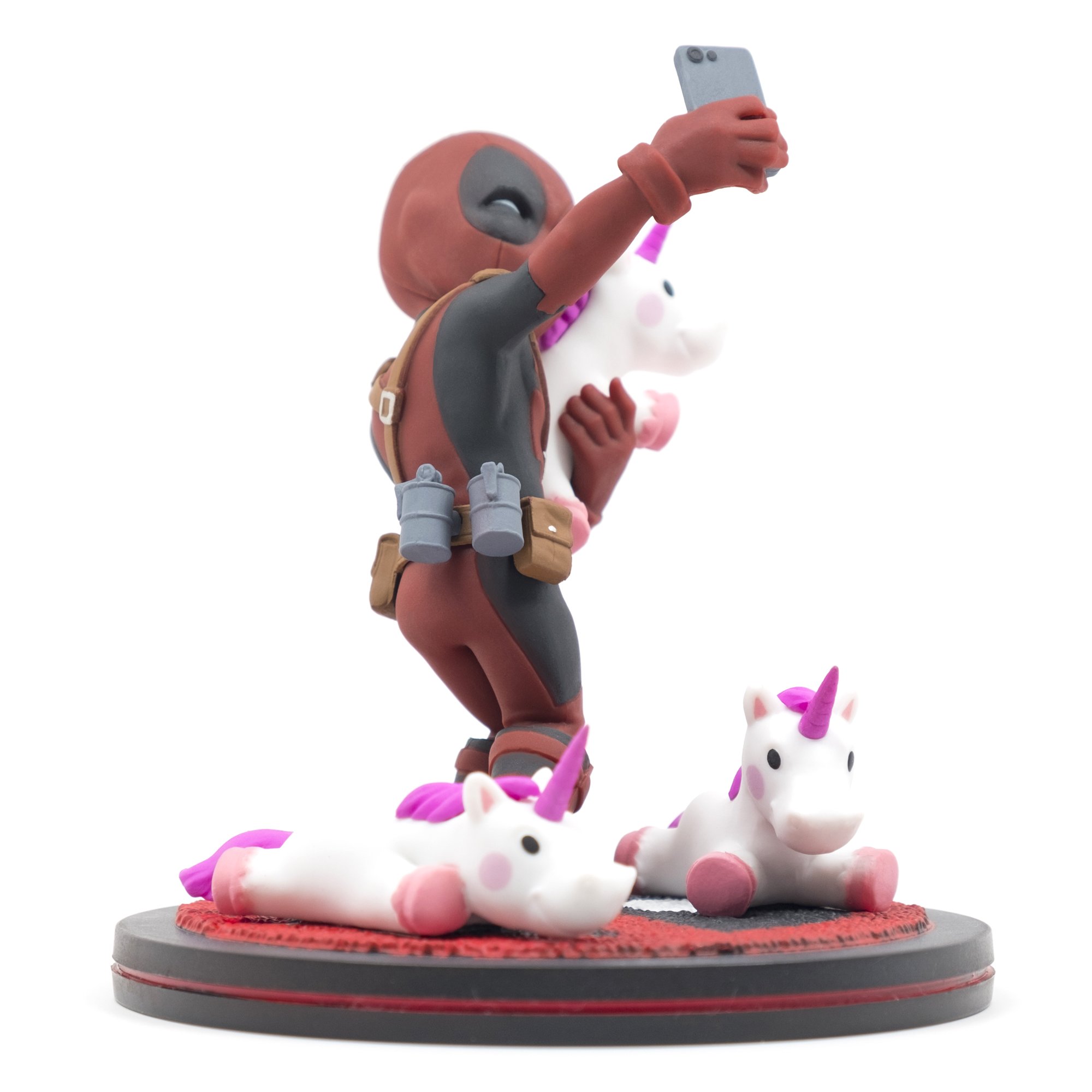 Foto 6 pulgar | Figura Quantum Mechanix Deadpool Unicorn Selfie Q-fit Max - Venta Internacional