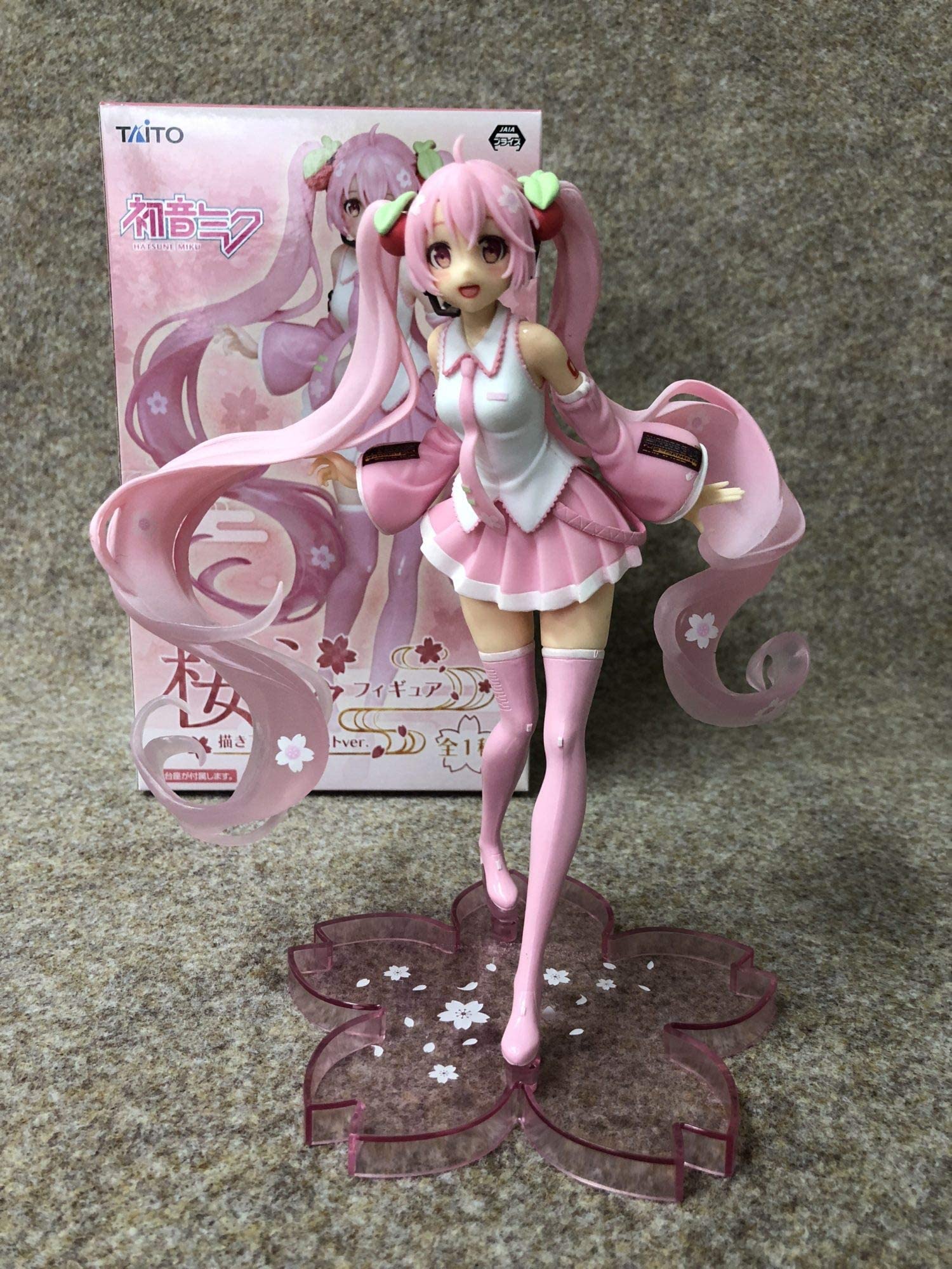 Foto 5 pulgar | Figura Taito Project Diva Hatsune Miku Sakura Versión 7 - Venta Internacional