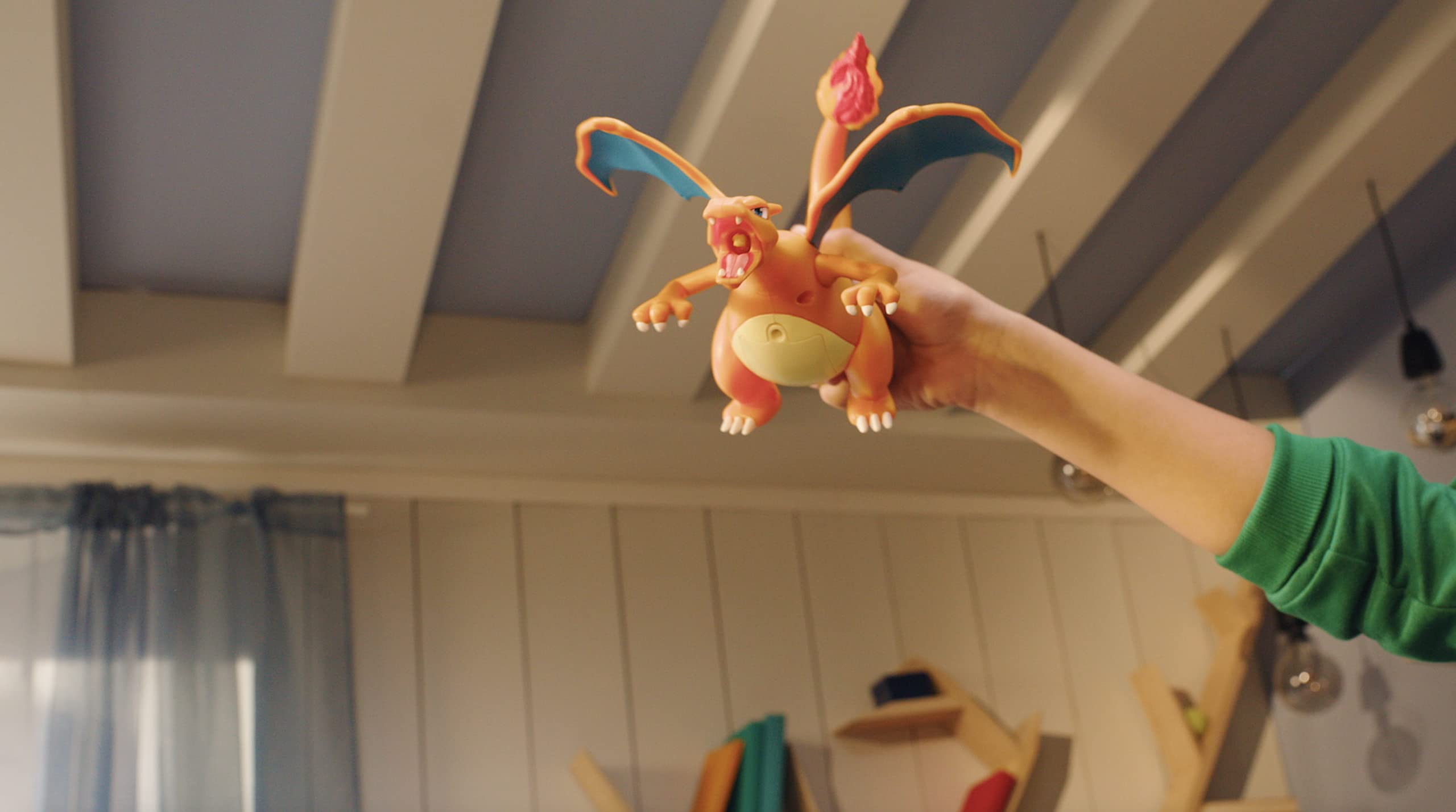 Foto 6 | Figura Pokémon Charizard Deluxe con Pikachu - Venta Internacional