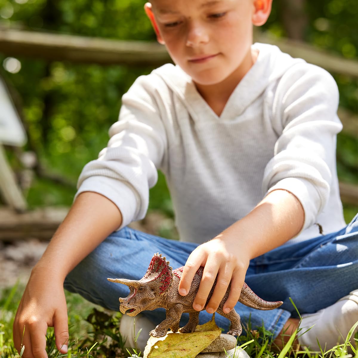 Foto 4 pulgar | Figura De Dinosaurio Schleich Triceratops Realistic Jurassic- Venta Internacional