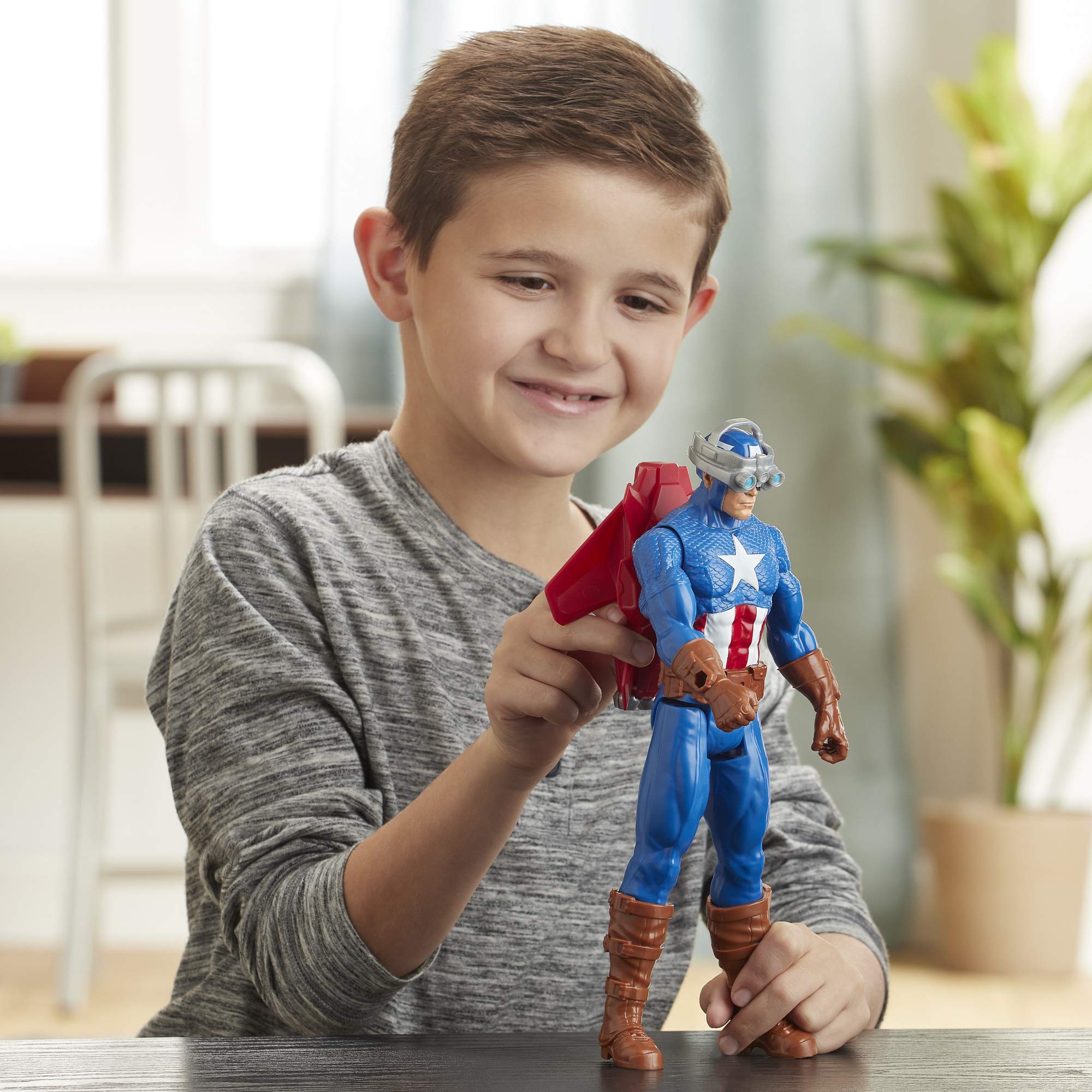 Foto 5 | Figura de Acción Avengers Marvel Titan Hero Captain America - Venta Internacional