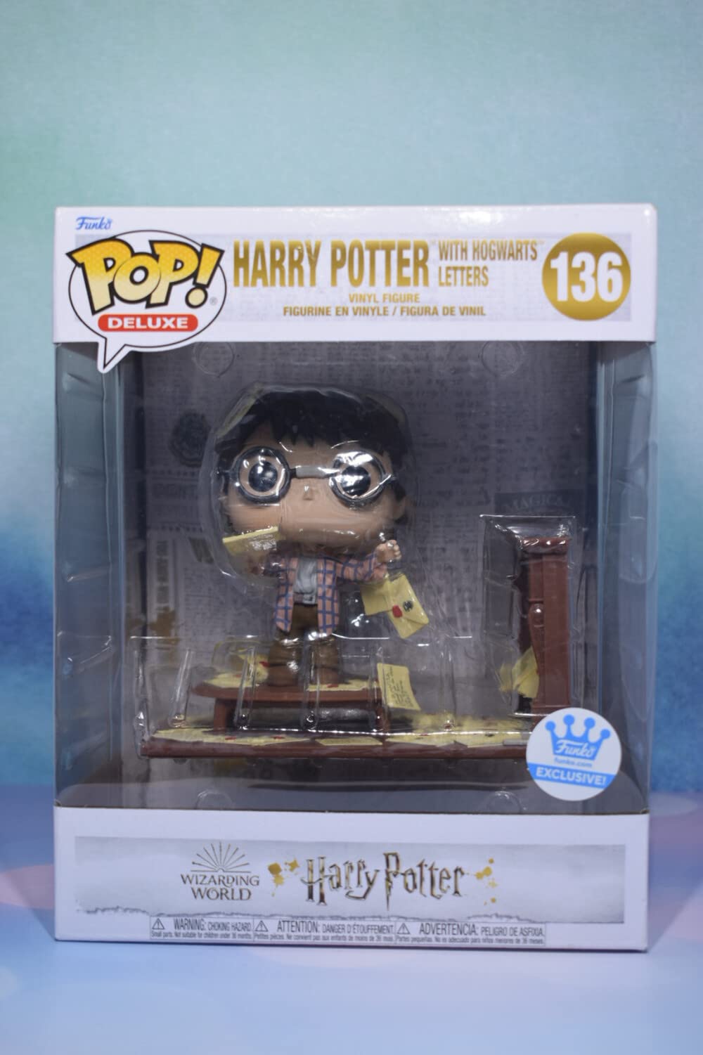 Foto 2 pulgar | Funko Harry Potter Pop Deluxe Vinilo Figura | Harry Potter Con Las Cartas De Hogwarts - Venta Internacional.