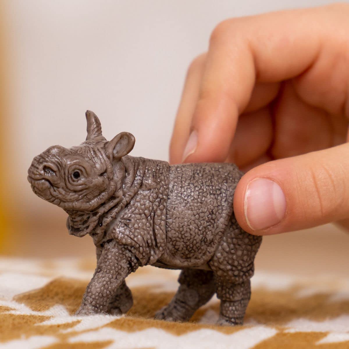 Foto 3 pulgar | Figura Schleich Wild Life Realistic Baby Indian Rinoceronte - Venta Internacional.