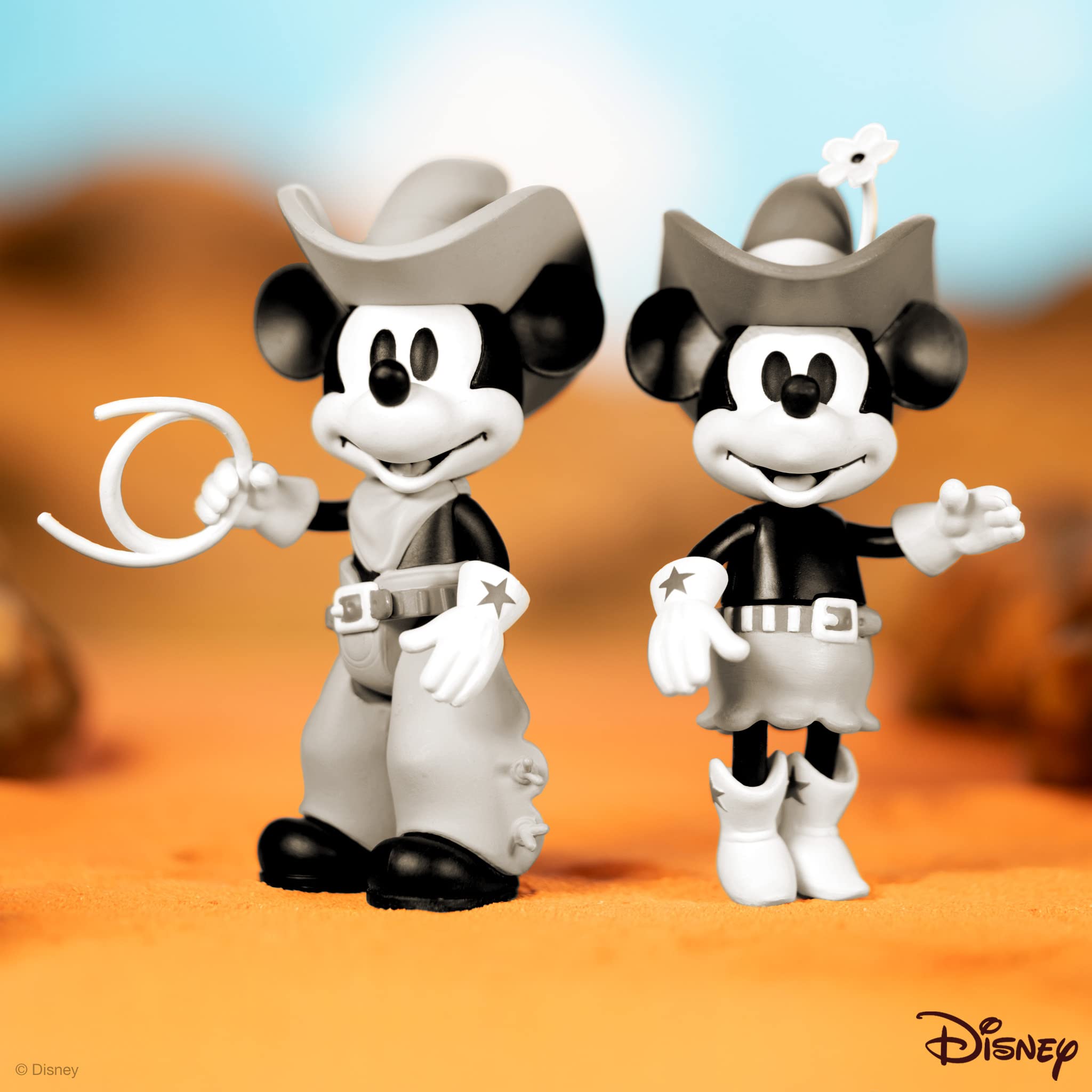 Foto 2 | Figura De Acción Super7 Disney Mickey Cowgirl Minnie 3.75 Pulgadas - Venta Internacional.