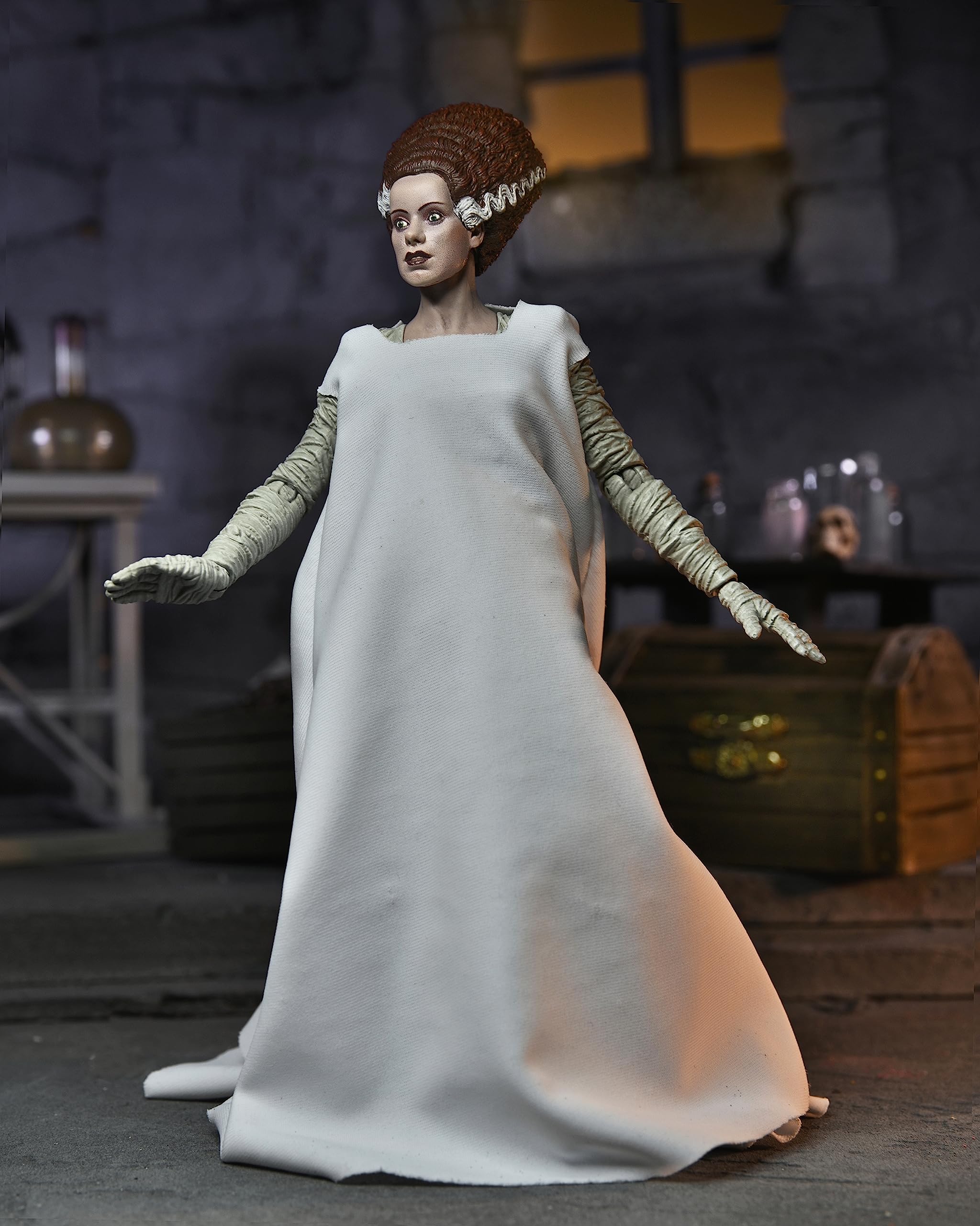 Foto 4 pulgar | Figura De Acción Neca Universal Monsters Bride Of Frankenstein - Venta Internacional.