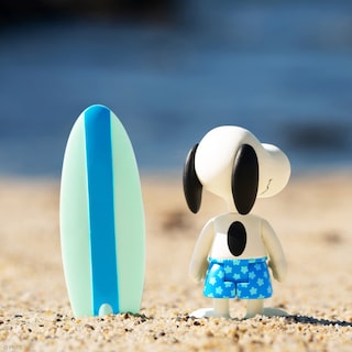 Foto 5 | Figura De Acción Super7 Peanuts Surfer Snoopy De 9,5 Cm Con Accesorio - Venta Internacional.