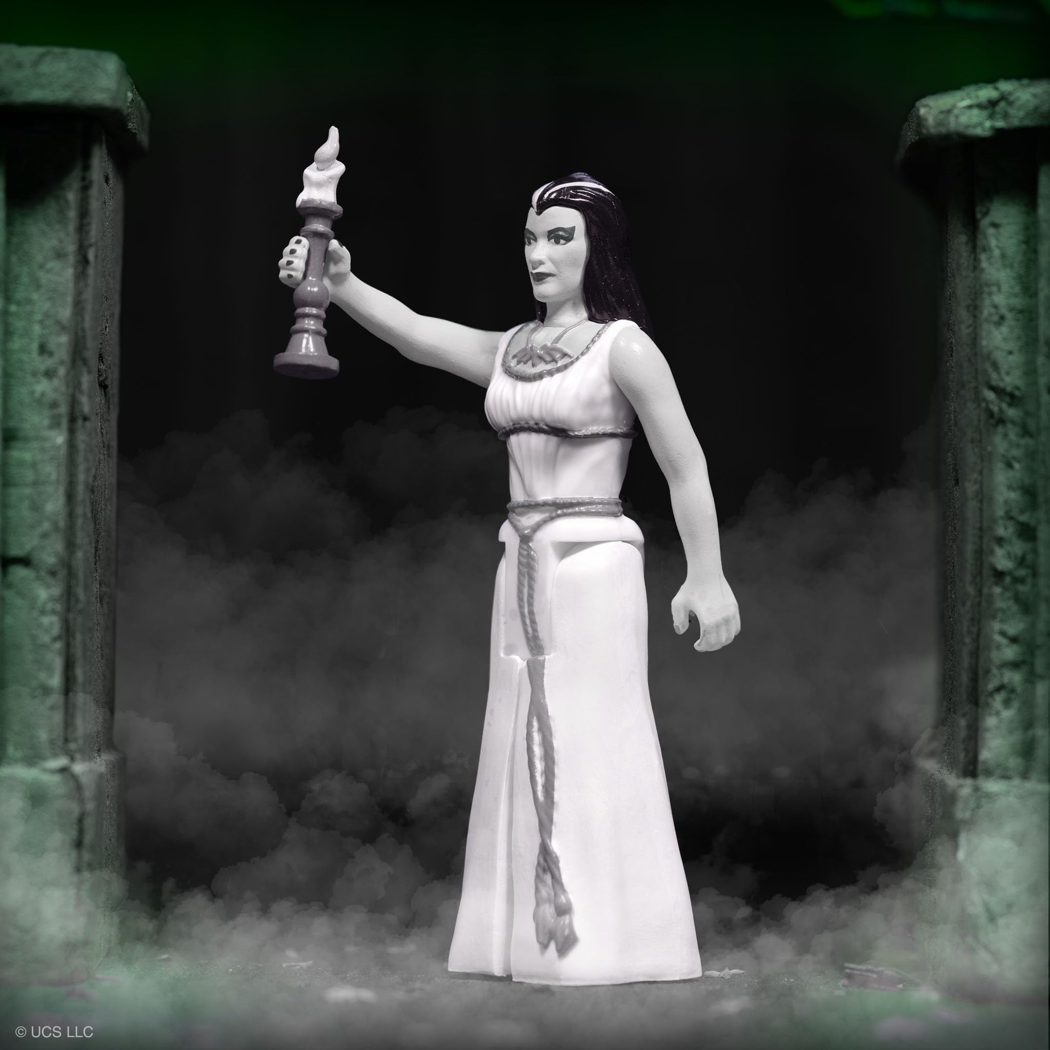 Foto 5 pulgar | Figura De Acción Super7 The Munsters Lily Munster, 9,5 Cm - Venta Internacional.