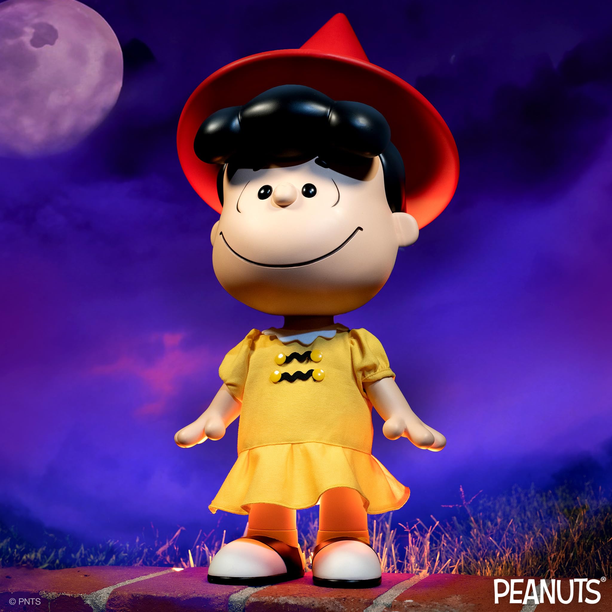 Foto 7 pulgar | Figura De Acción Super7 Supersize Peanuts Lucy In Witch, 21 Cm - Venta Internacional.