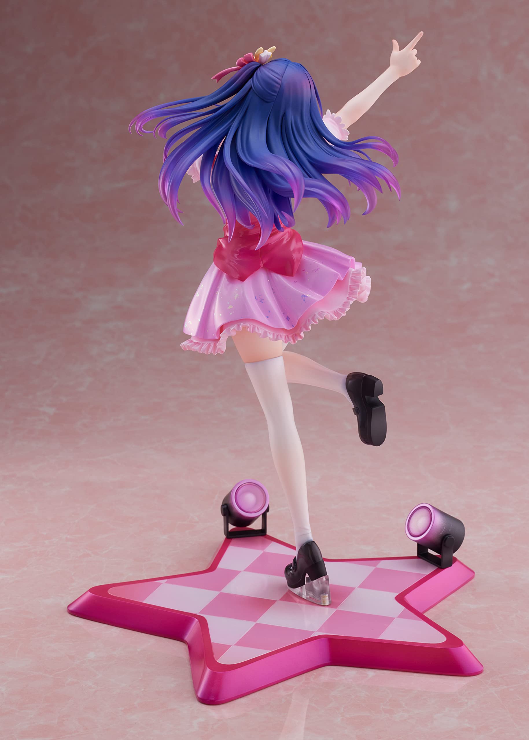 Foto 2 | Figura Pvc Furyu Oshi No Ko: Escala Ai 1/7 - Venta Internacional.