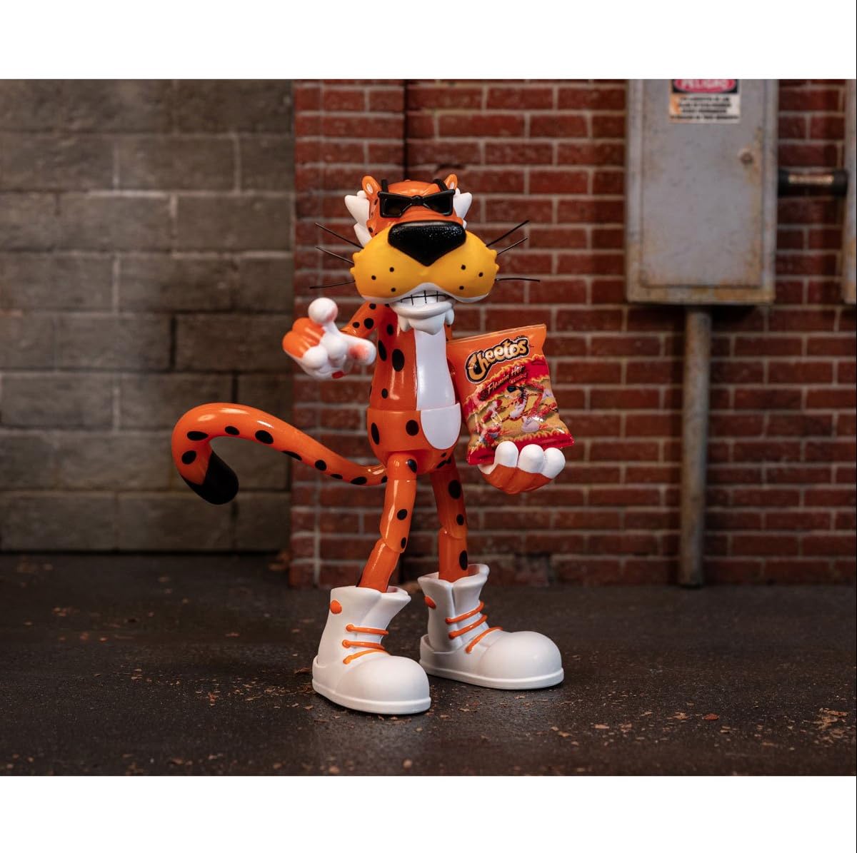 Foto 3 pulgar | Figura De Acción Jada Toys Cheetos Chester Cheetah De 6 Pulgadas Que Brilla En La Oscuridad - Venta Internacional.