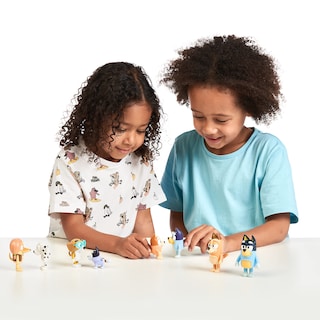 Foto 3 | Pack De Figuras Bluey Heeler Family & Mates Con 8 Figuras - Venta Internacional.