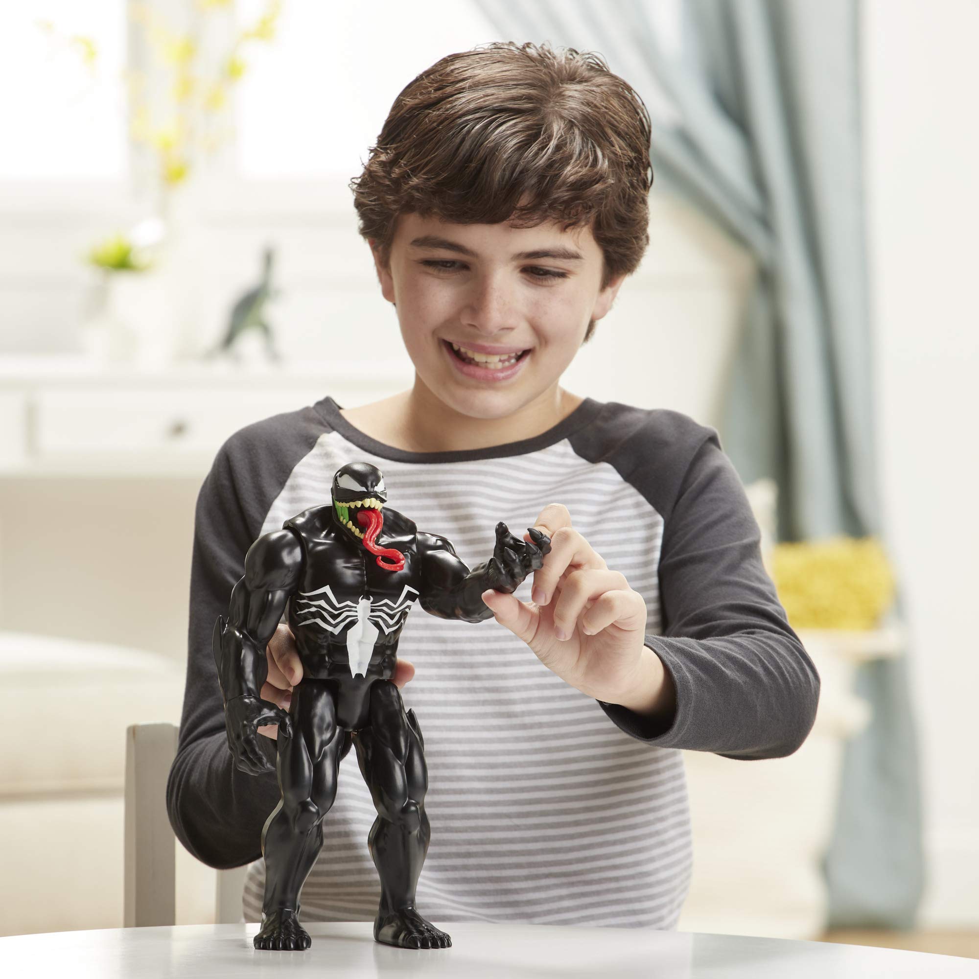Foto 4 pulgar | Figura de Acción Spider-Man Maximum Venom Titan Hero Venom - Venta Internacional