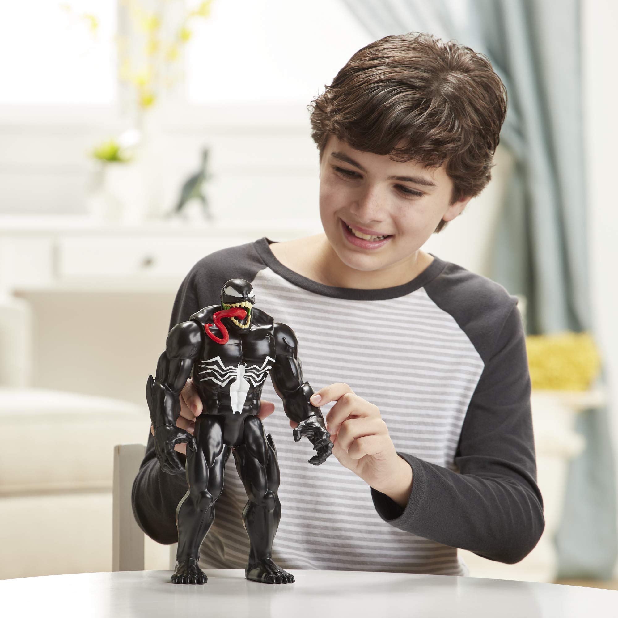 Foto 5 pulgar | Figura de Acción Spider-Man Maximum Venom Titan Hero Venom - Venta Internacional