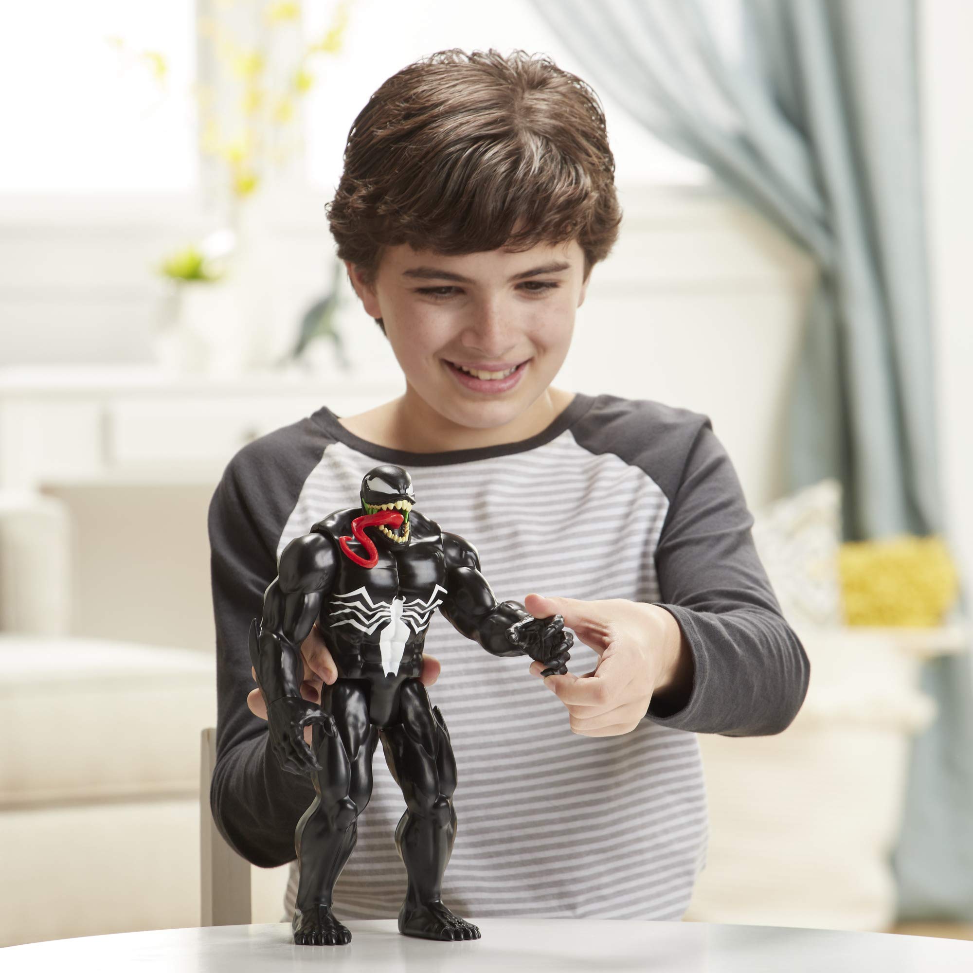 Foto 6 pulgar | Figura de Acción Spider-Man Maximum Venom Titan Hero Venom - Venta Internacional