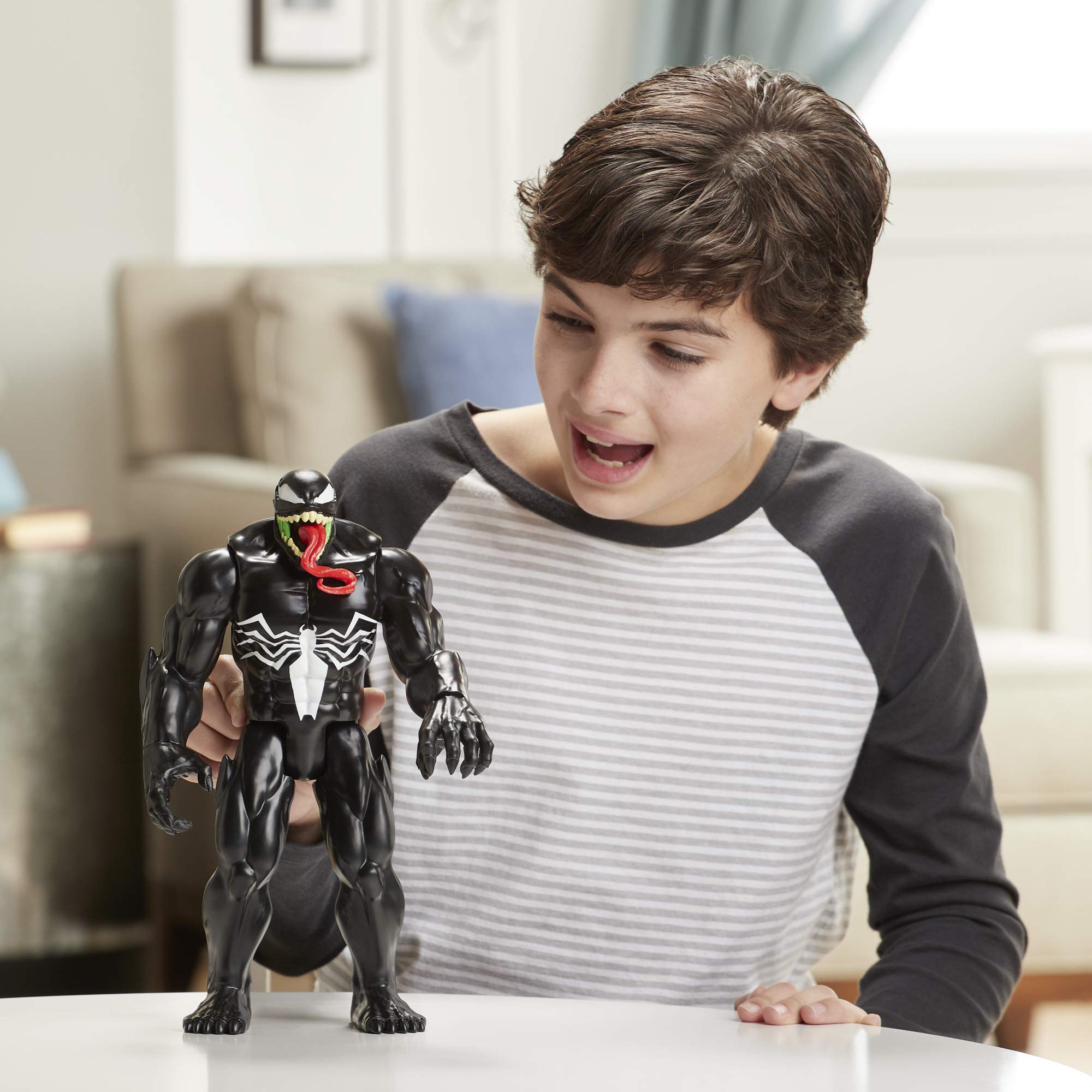 Foto 6 | Figura de Acción Spider-Man Maximum Venom Titan Hero Venom - Venta Internacional