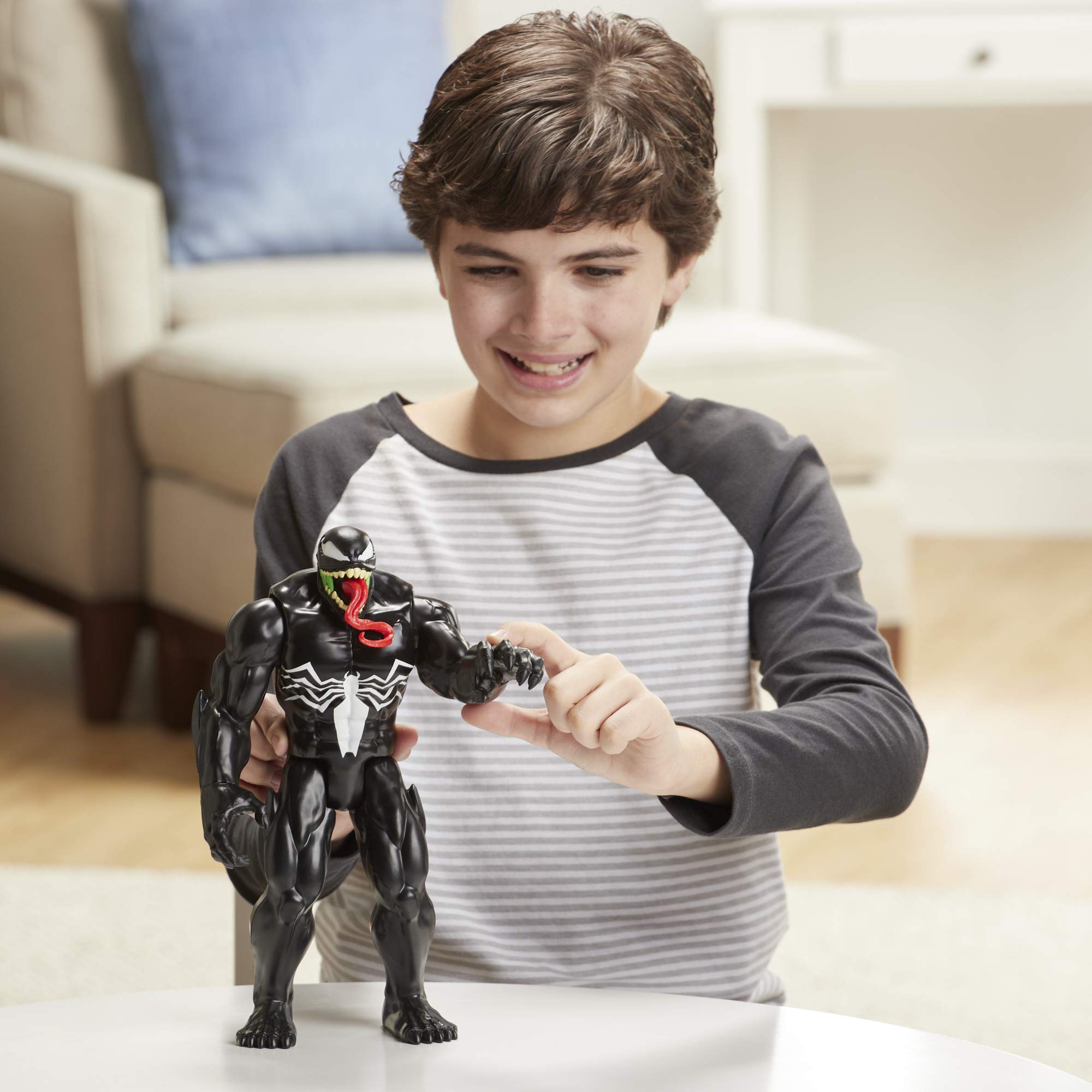 Foto 8 pulgar | Figura de Acción Spider-Man Maximum Venom Titan Hero Venom - Venta Internacional