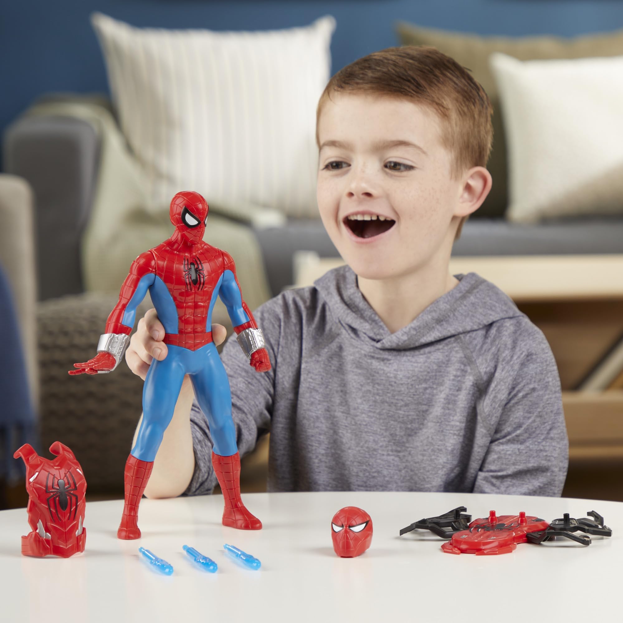 Foto 4 pulgar | Figura De Acción Marvel Spider-man Thwip Blast 27 Cm Con Acc - Venta Internacional.