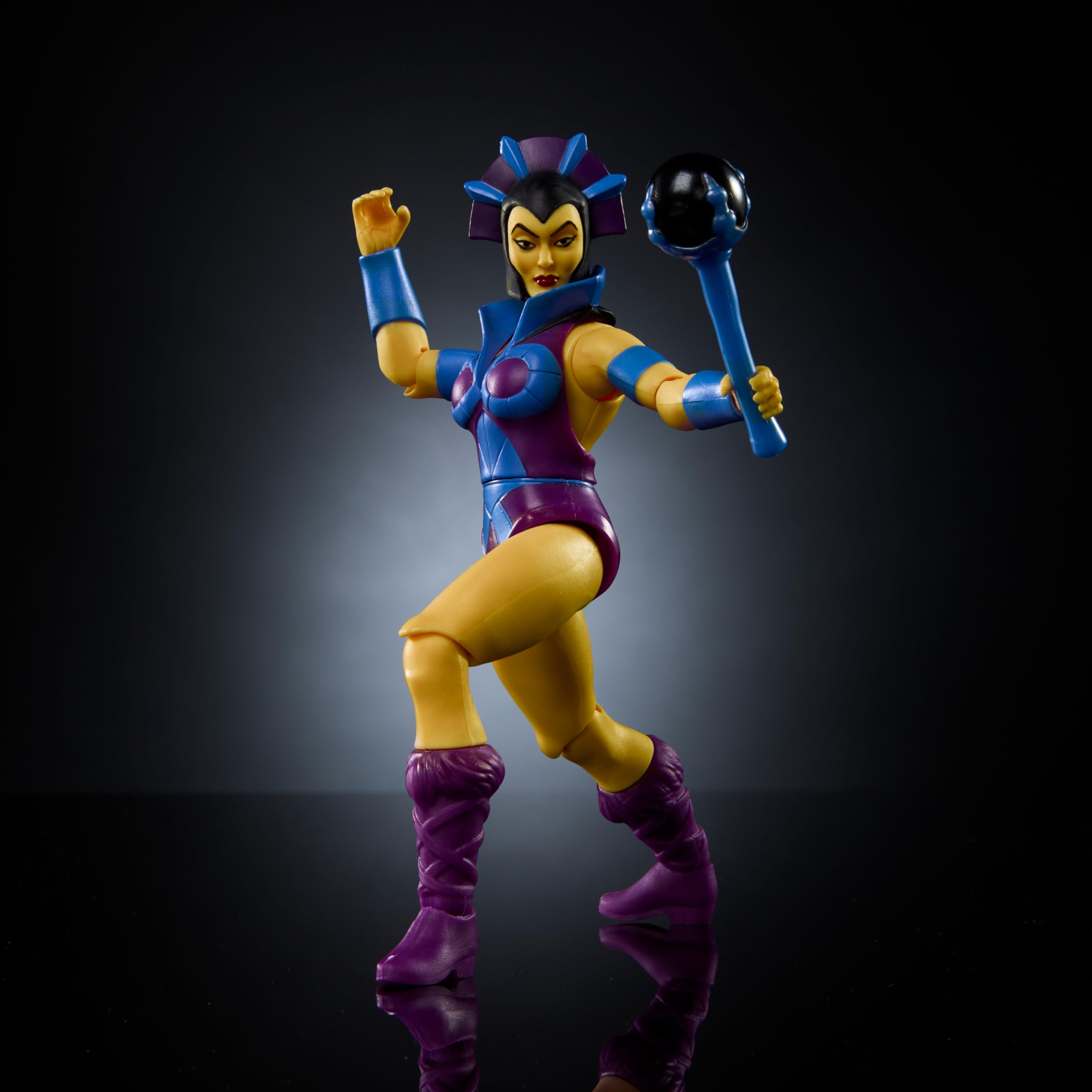 Foto 5 pulgar | Figura De Acción Masters Of The Universe Origins Evil-lyn 14 Cm - Venta Internacional.